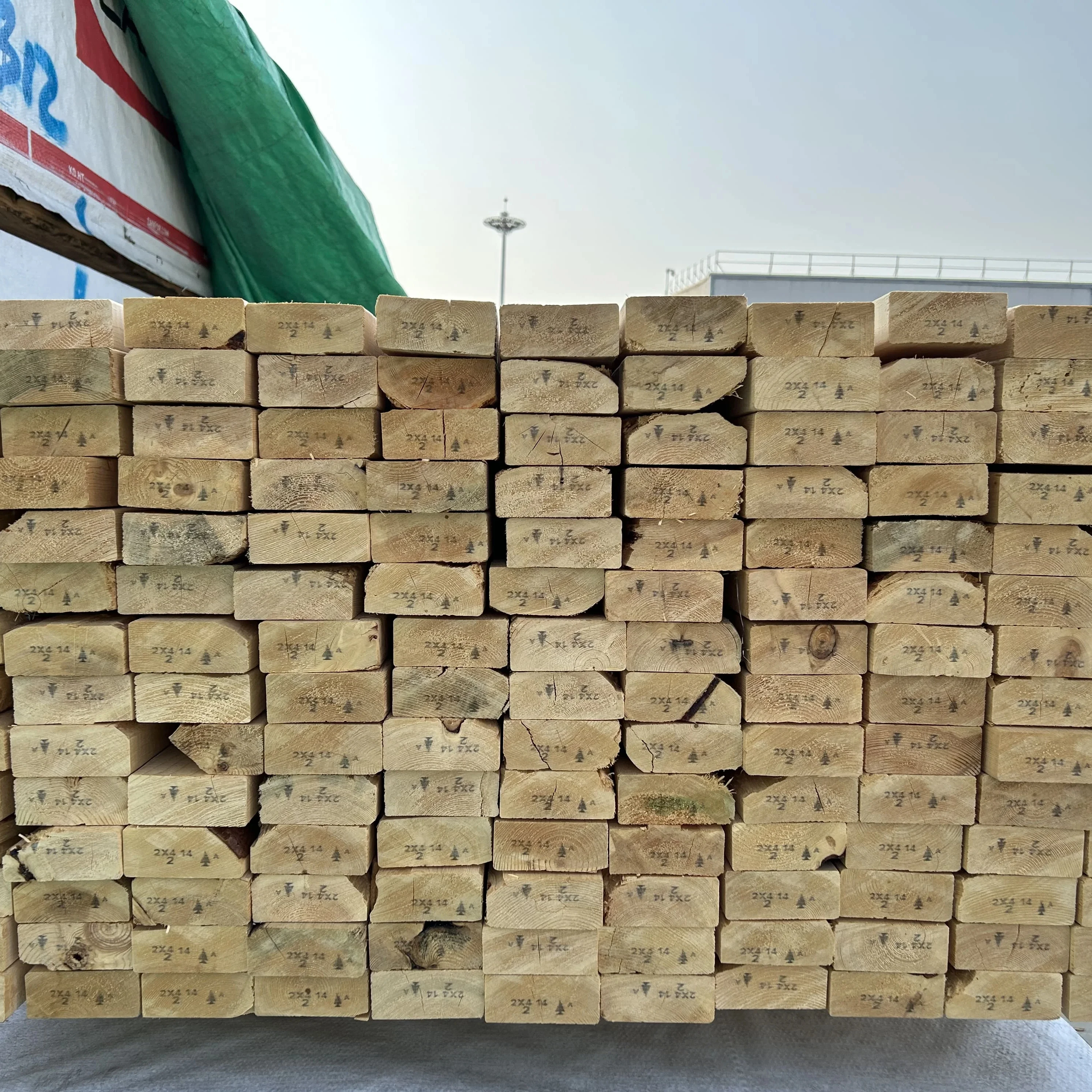 2X4 SPF Sawn Timber For Construction 38mm x 89mm Sawn Timber