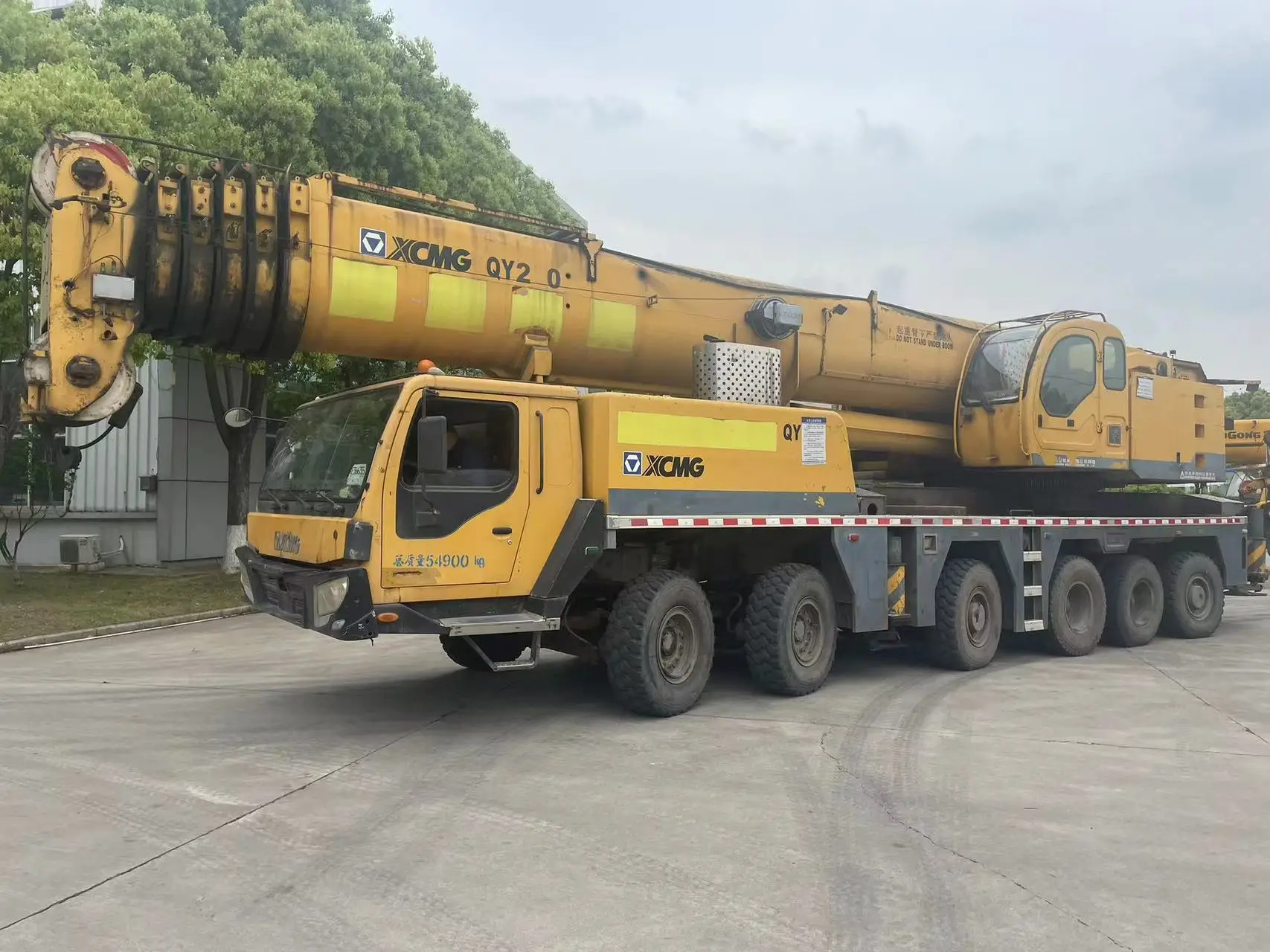 Second Hand XCMG QY130 Truck Crane130 Tons Lifting Capacity