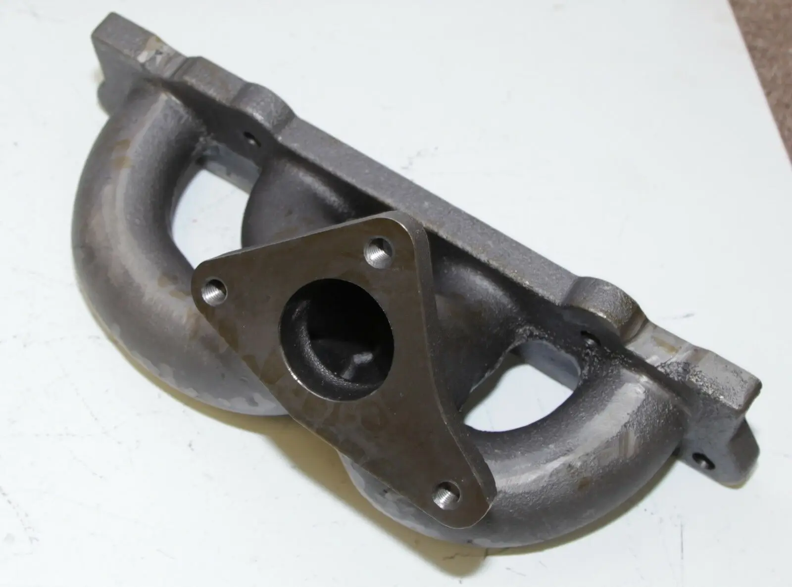 TD05 Flange Cast Iron Turbo Manifold for 2000-2005 Toyo*ta Celica GT 1ZZ-FE