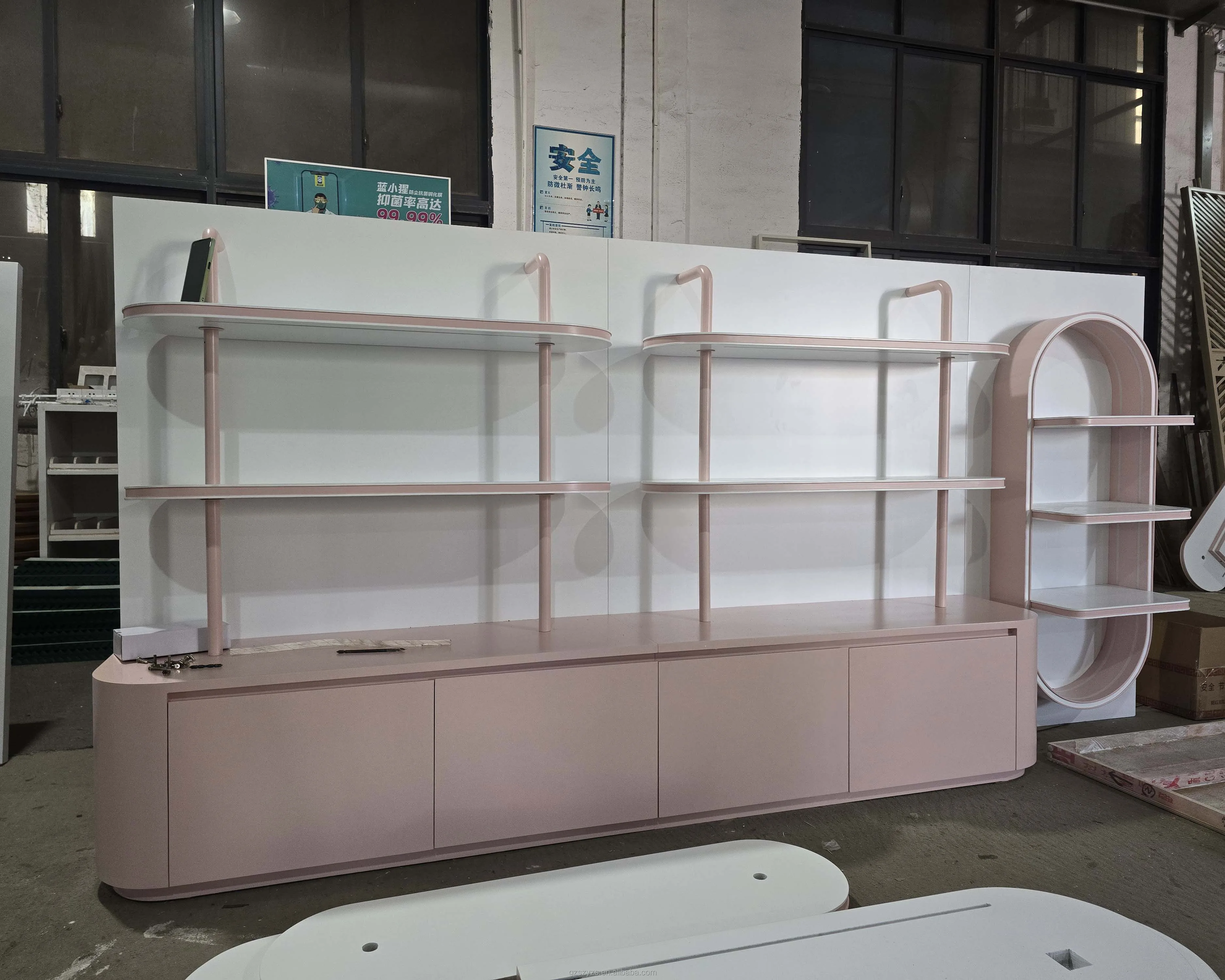 Креативные женские кроссовки обувь для магазина дизайн интерьера плавающие стеллажи детской спортивной обуви