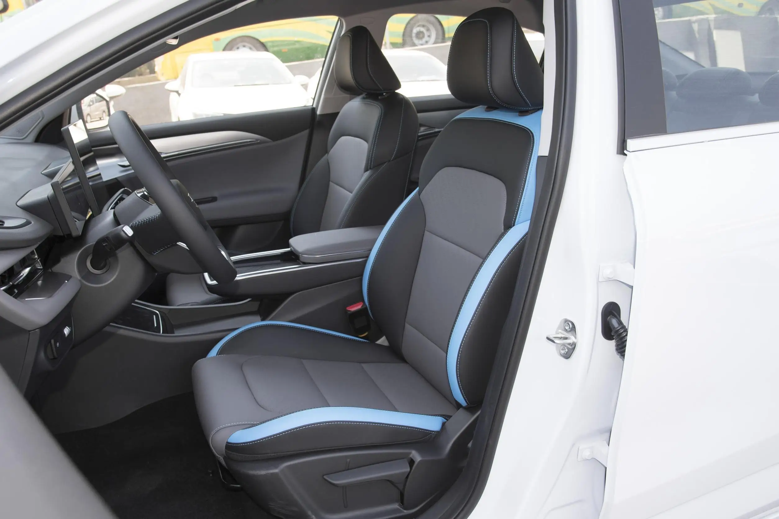 Geely Geometry G6 New 2024 High Quality New Energy Cars  High Speed Long Endurance Electric Vehicle