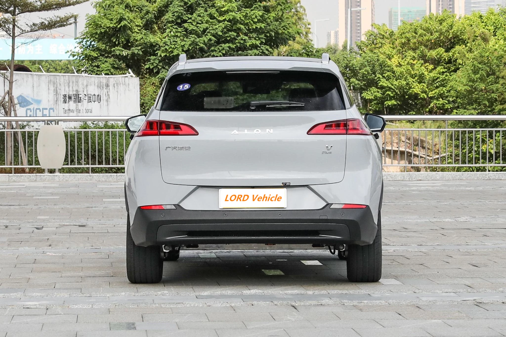 Electric vehicle made in 2021 with cheap price Family new energy suv high speed and long range China hot sell sports sedan