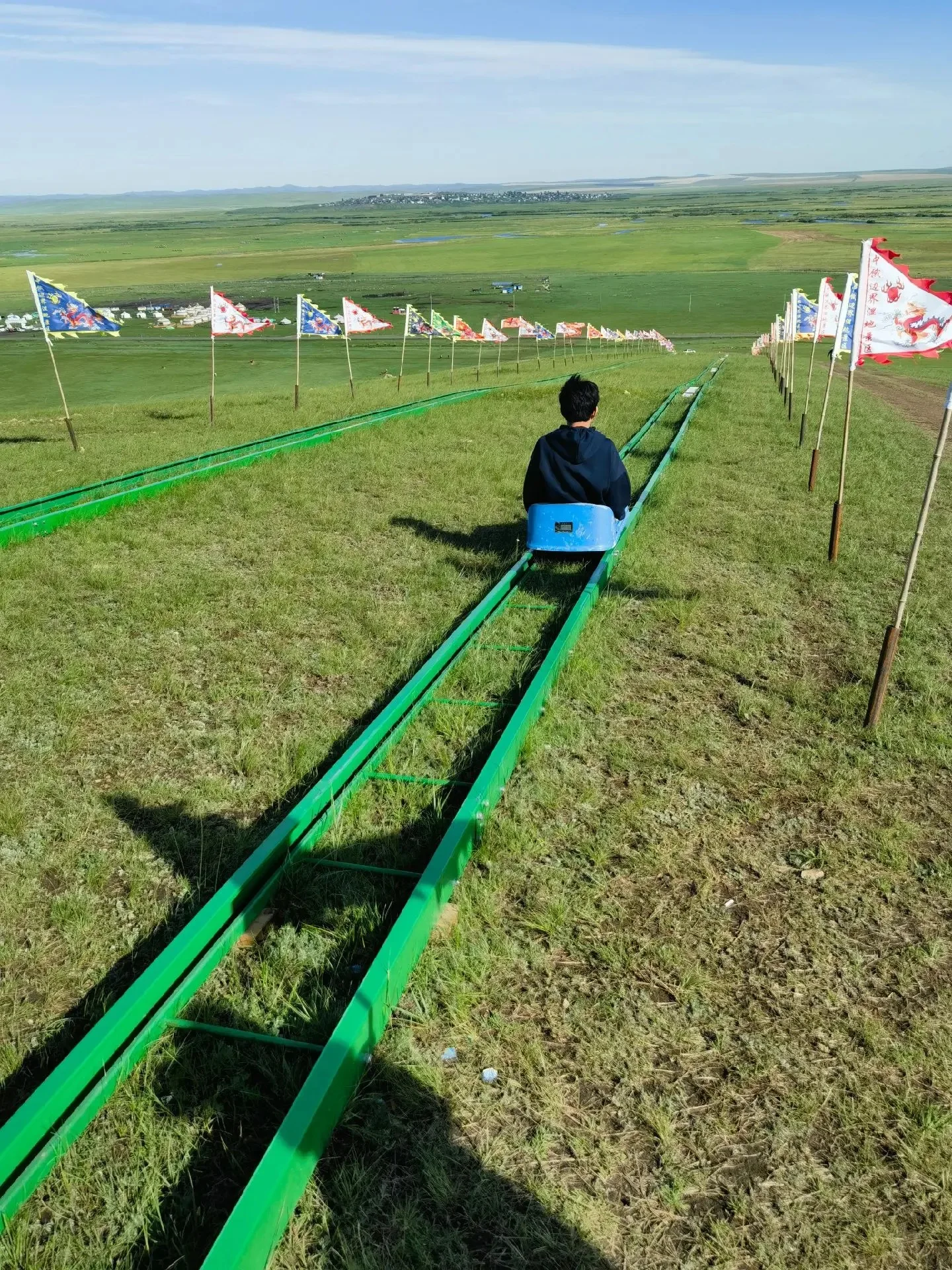 Popular Wholesale Track Grass Skiing Equipment Large Sliding Pasture Scenic Outdoor Sliding Chute Amusement Equipment