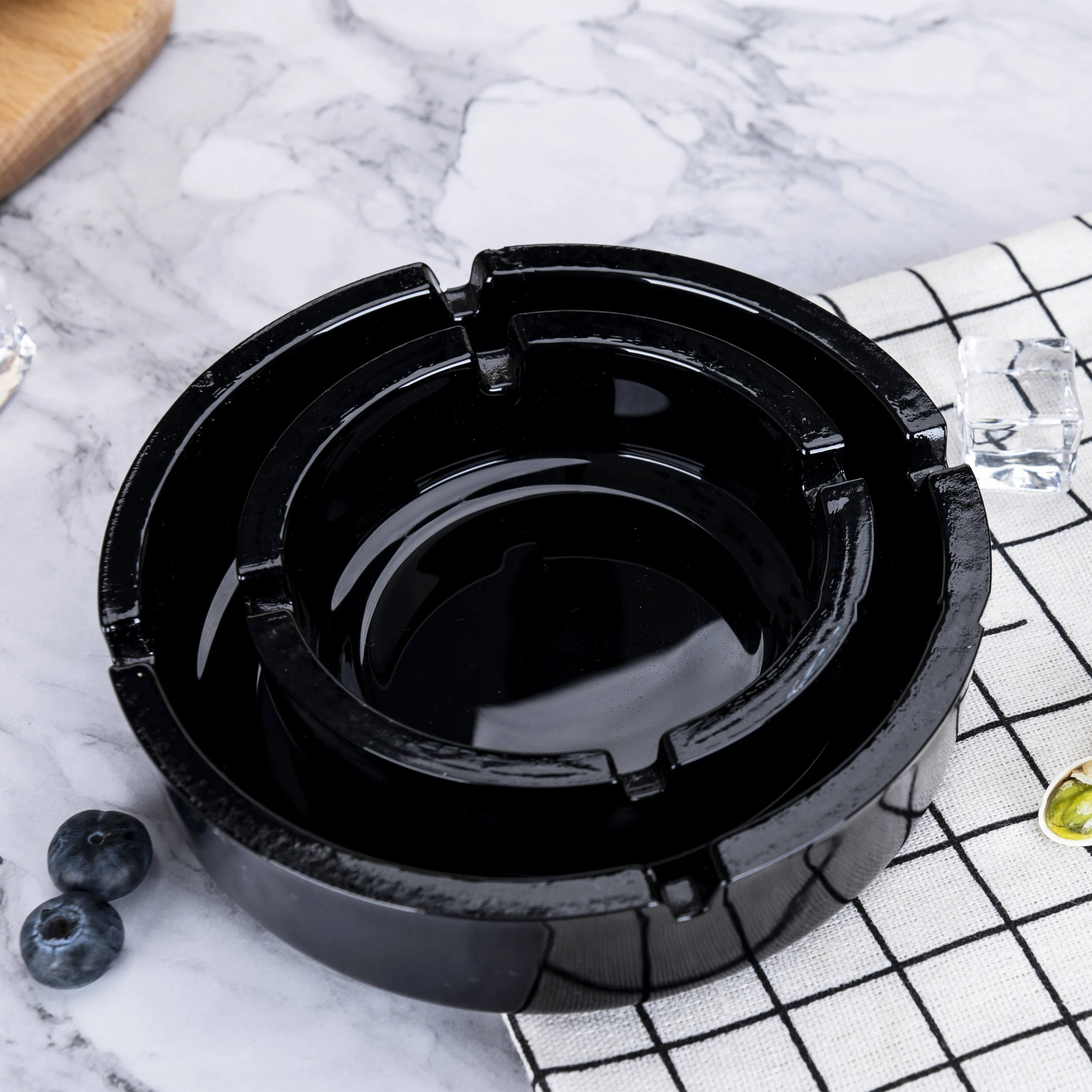 customized printing black color ashtray round thick wall glass cigar tobacco 2 ashtray set