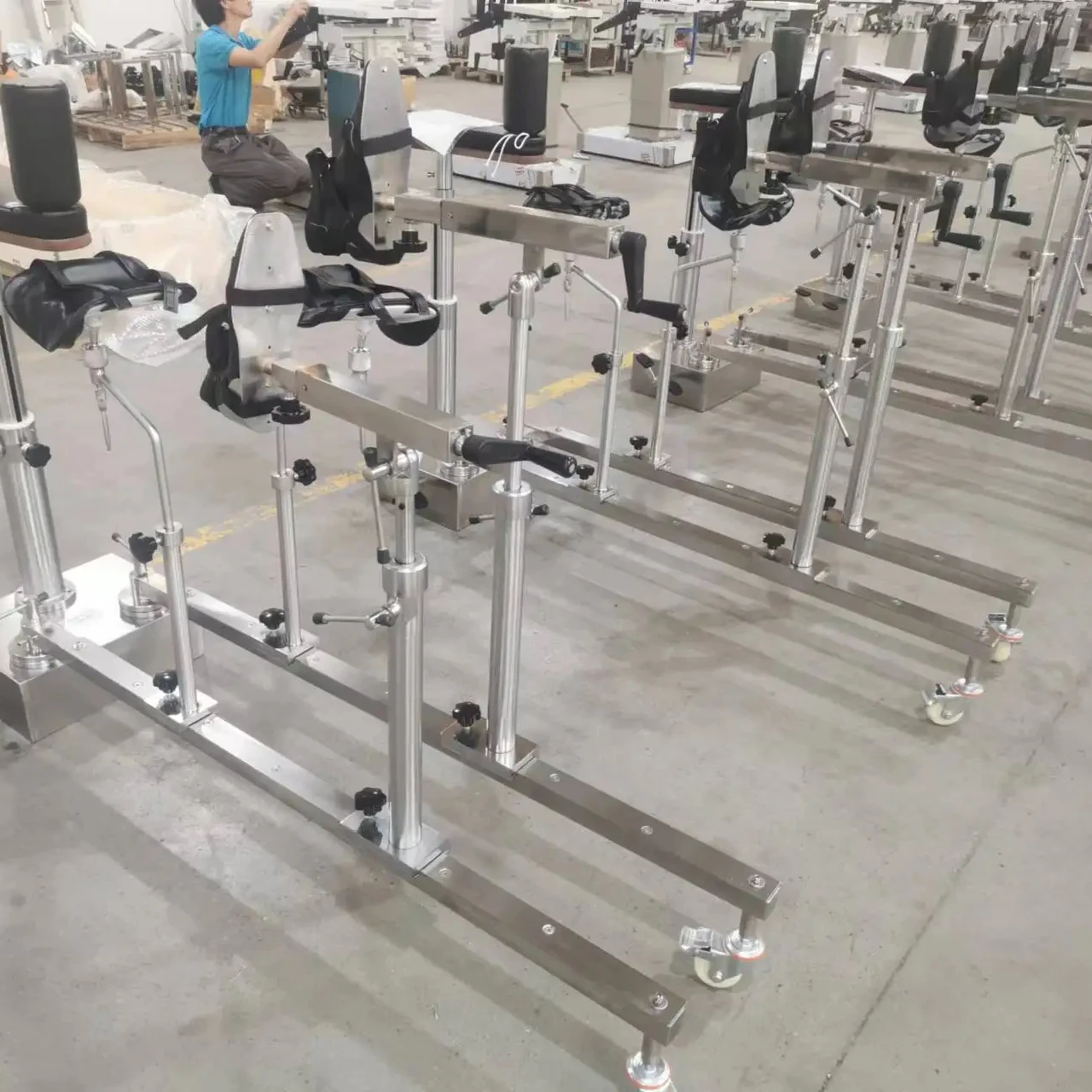 Factory Multi-purpose Orthopedics TractionFrame Leg Surgical Operating Table for Leg Feet Surgery Table