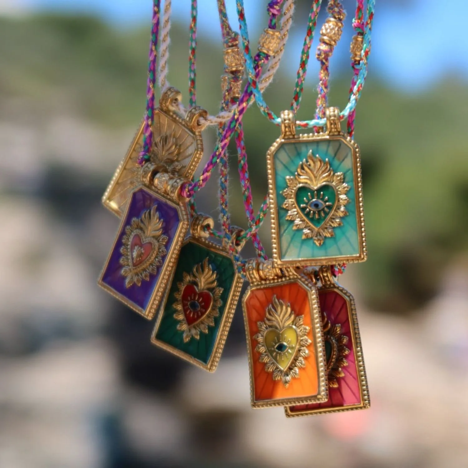 Brave Light 2024 Hot Sales 18k Gold Plated Heart Shape Silver Blue Evil Eye Enamel Tarot Necklace For Woman