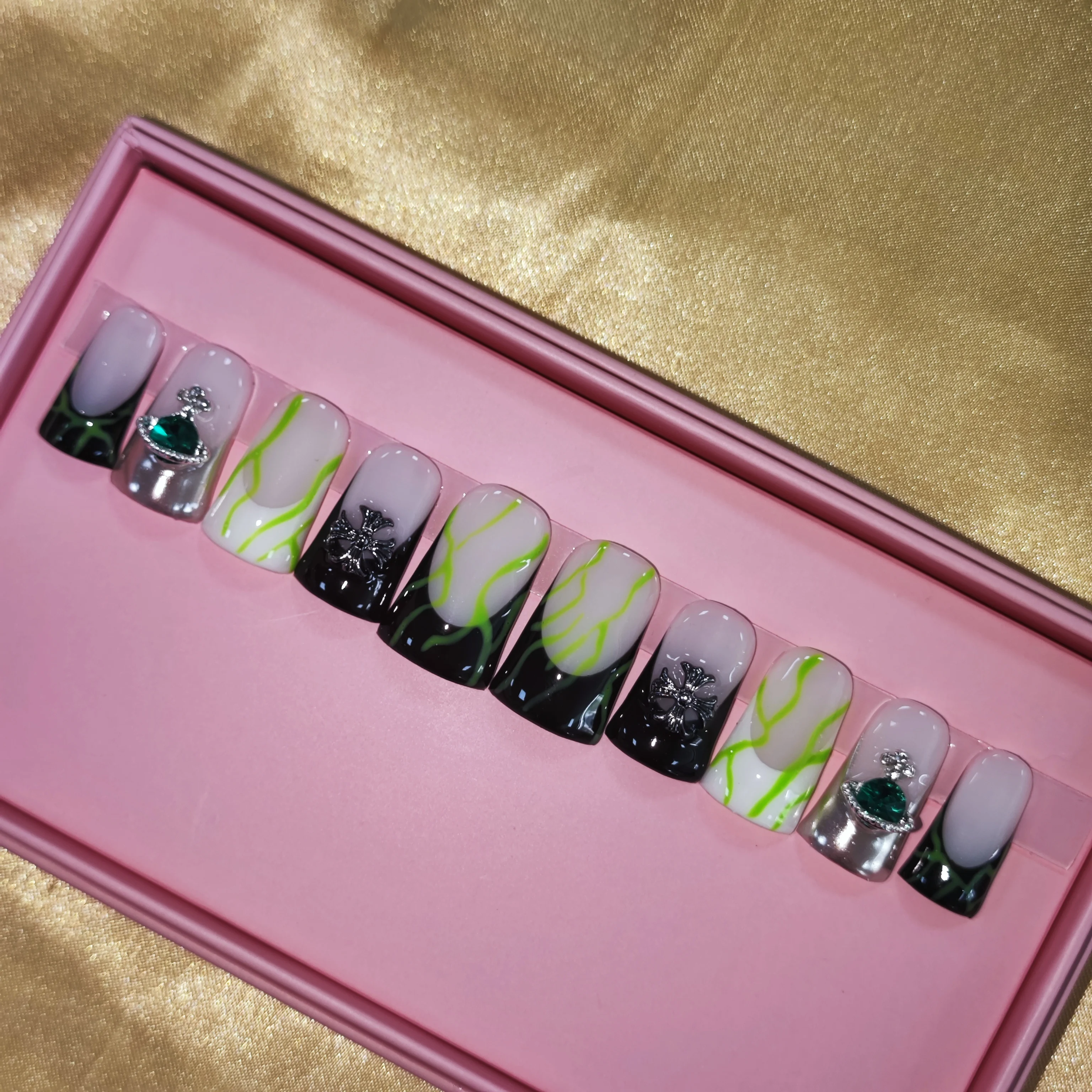 Matte Artificial Fingernails The Latest  Press On Nails Manicure False Nails with glue stickers For Girl