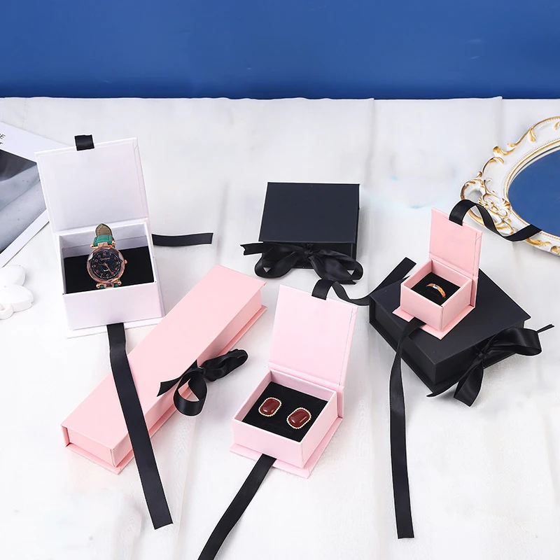 Custom Logo Jewelry Boxes Luxury Printing Cardboard Necklace Ring Jewellery Packaging Box with Sponge caja joyeria