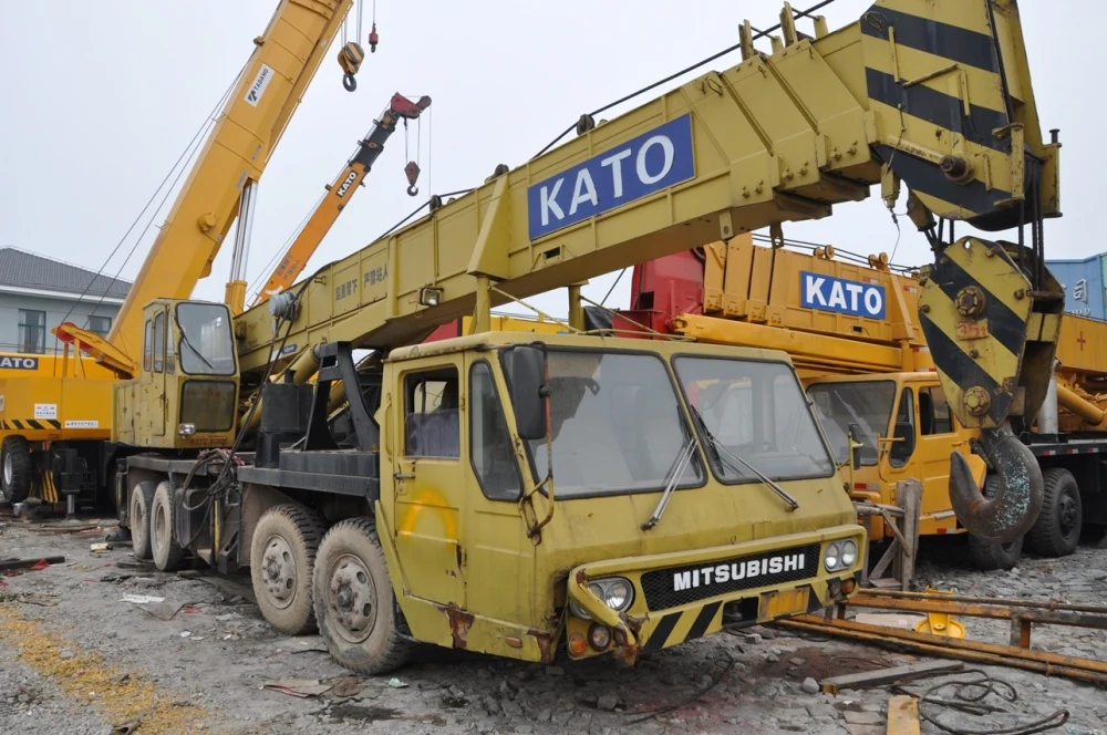 Подержанный кран для механической техники KATO NK350E в продаже Япония