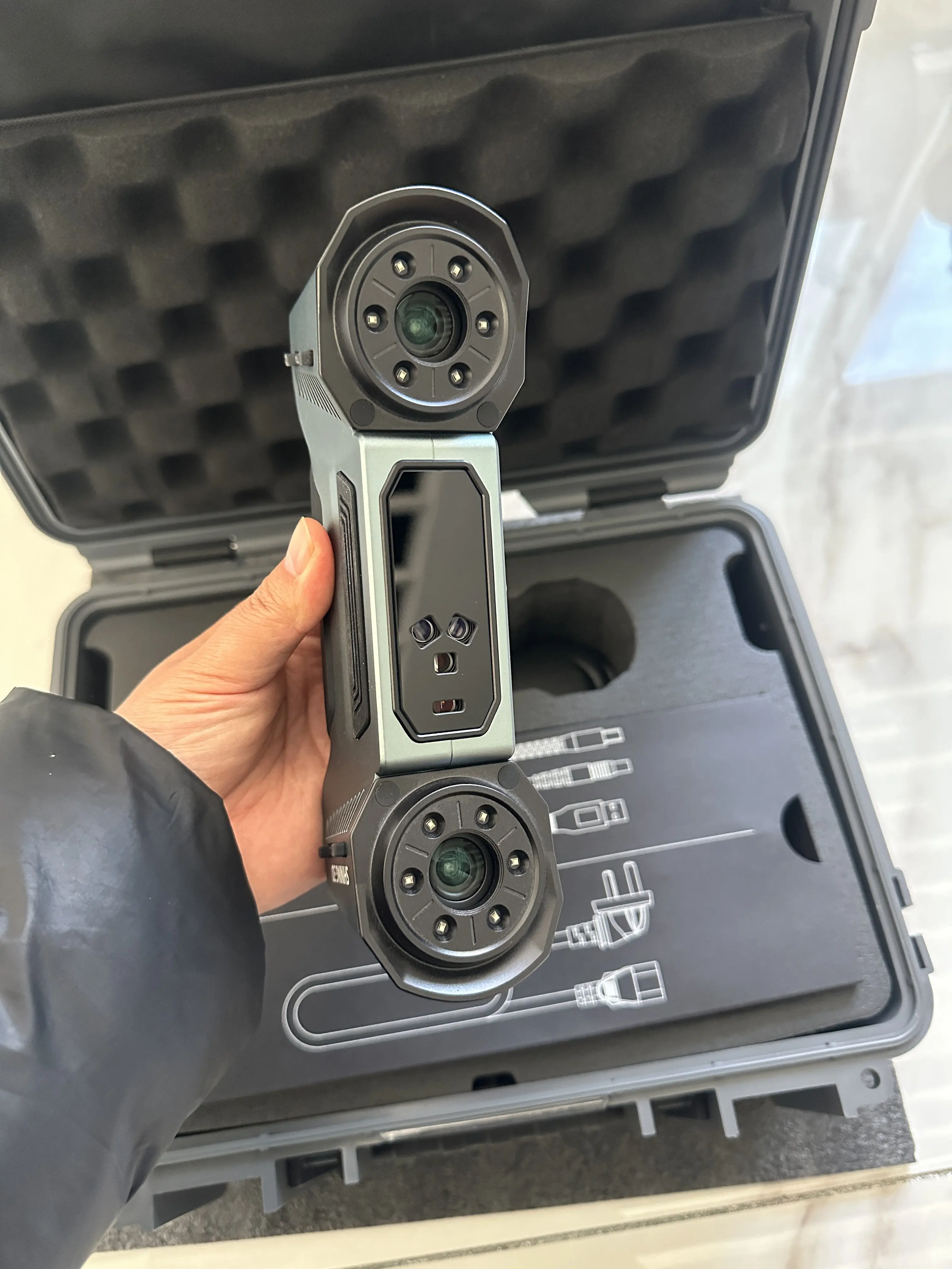 Professional Automotive Car Diagnostic Industrial 3d Laser Scanner High Precision Handheld Freescan Combo 3d Scanner for Sale