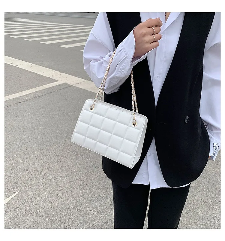 2023 new Korean retro chain solid color underarm bag casual summer shoulder bag handbag messenger Luxury Cosmetic Fashion Ladies