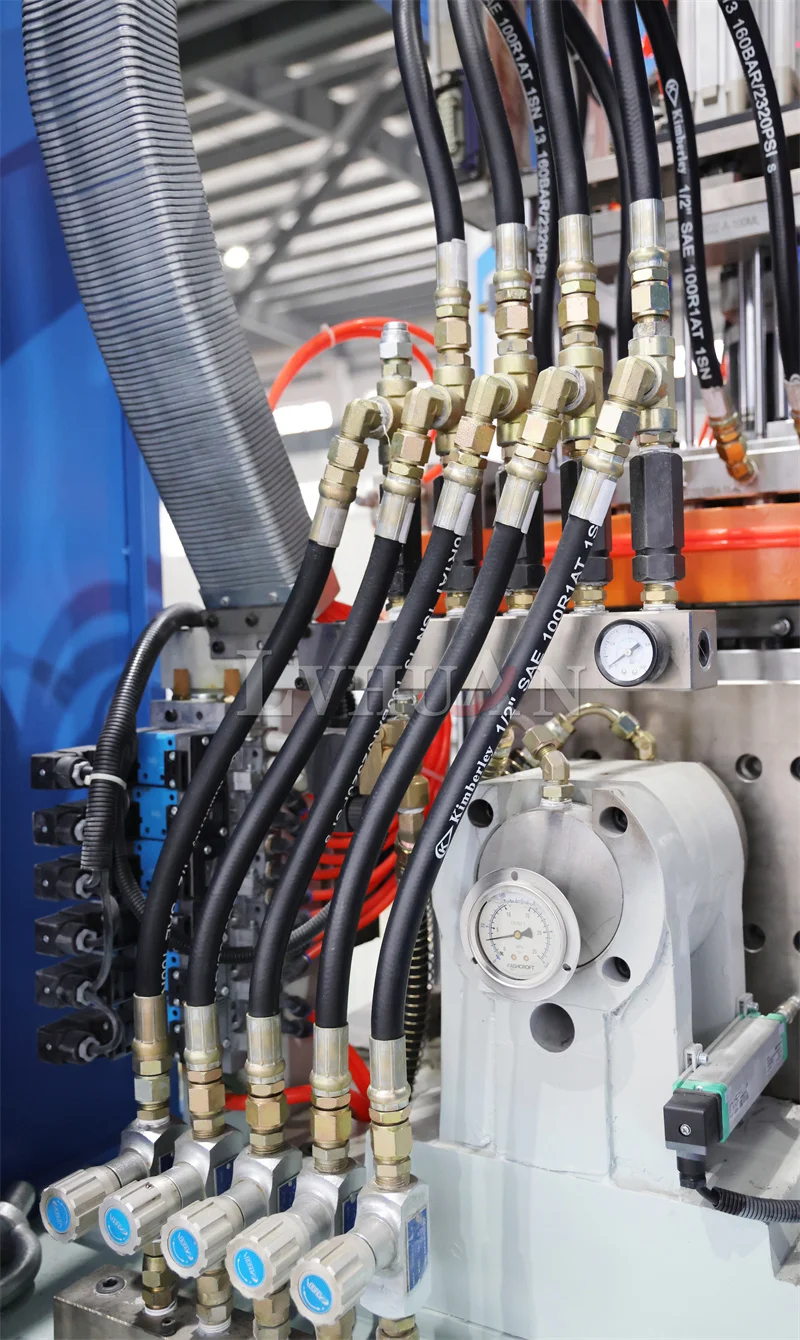 PET one stage injection stretch blow molding machine