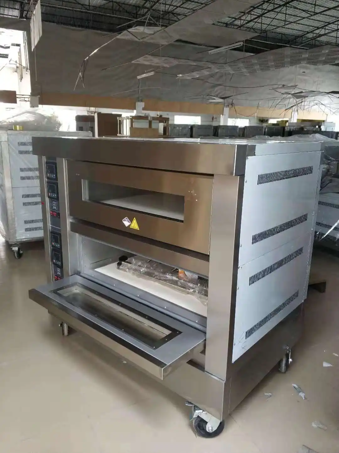 Competitive price technology china wholesale electric 2 deck 4 trays deck oven for restaurant