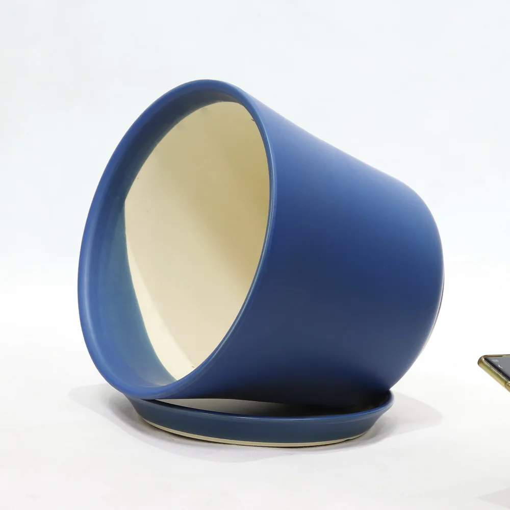 Antique Distressed White Metal Flower Wrought Iron Garden Planter Bicycle Tricycle Plant Pot Stand Holder