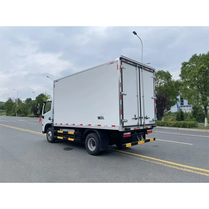 Китай горячий 4 Wheeler 4*2 Коробка холодильник холодный рефрижератор фургон