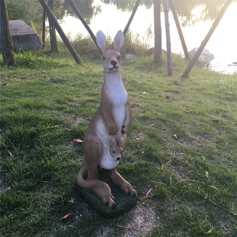 Large Lifelike Idyllic Style Kangaroo Mother and Child Fugrine Resin Sculpture for Home Garden Decoration