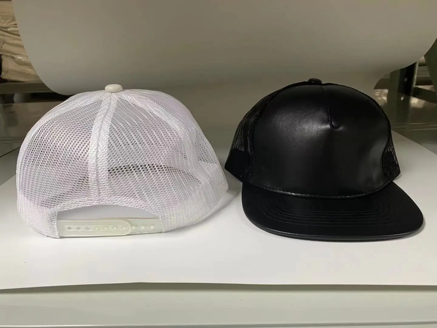 Wholesale Customized Design Your Own Black PU Leather Hip Hop Trucker Snapback Hats Cap