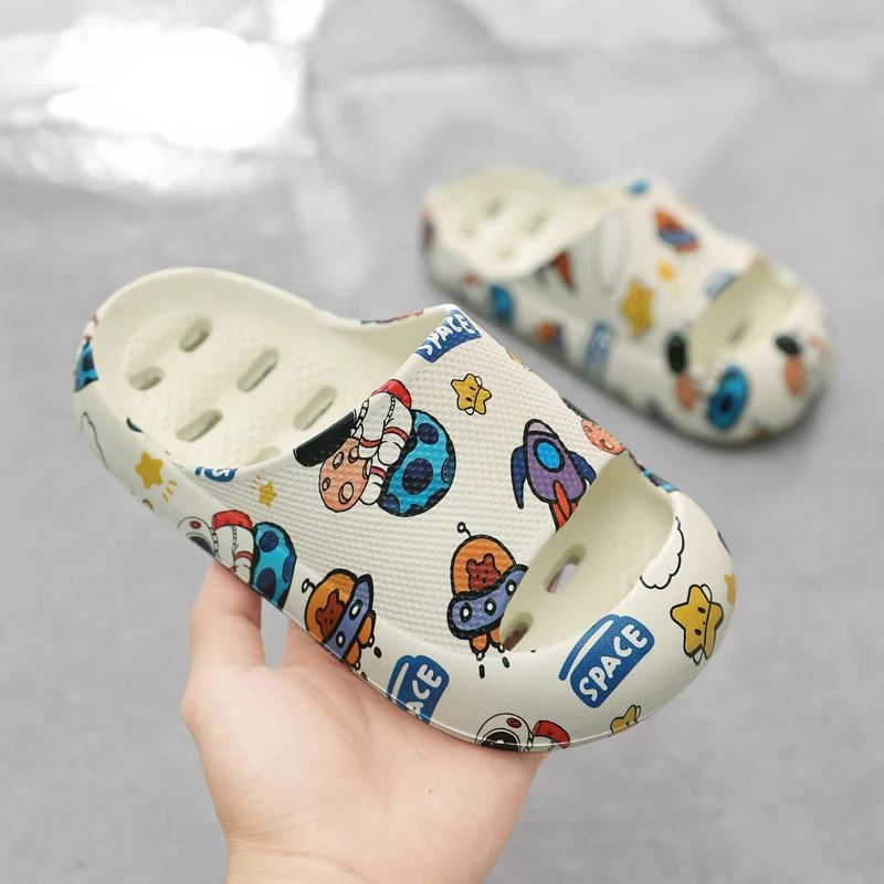 New Style Wholesale Retail Resale Unisex Bathing Sandals Children Home Hotel Hollow Leaky Kids Bathroom slippers