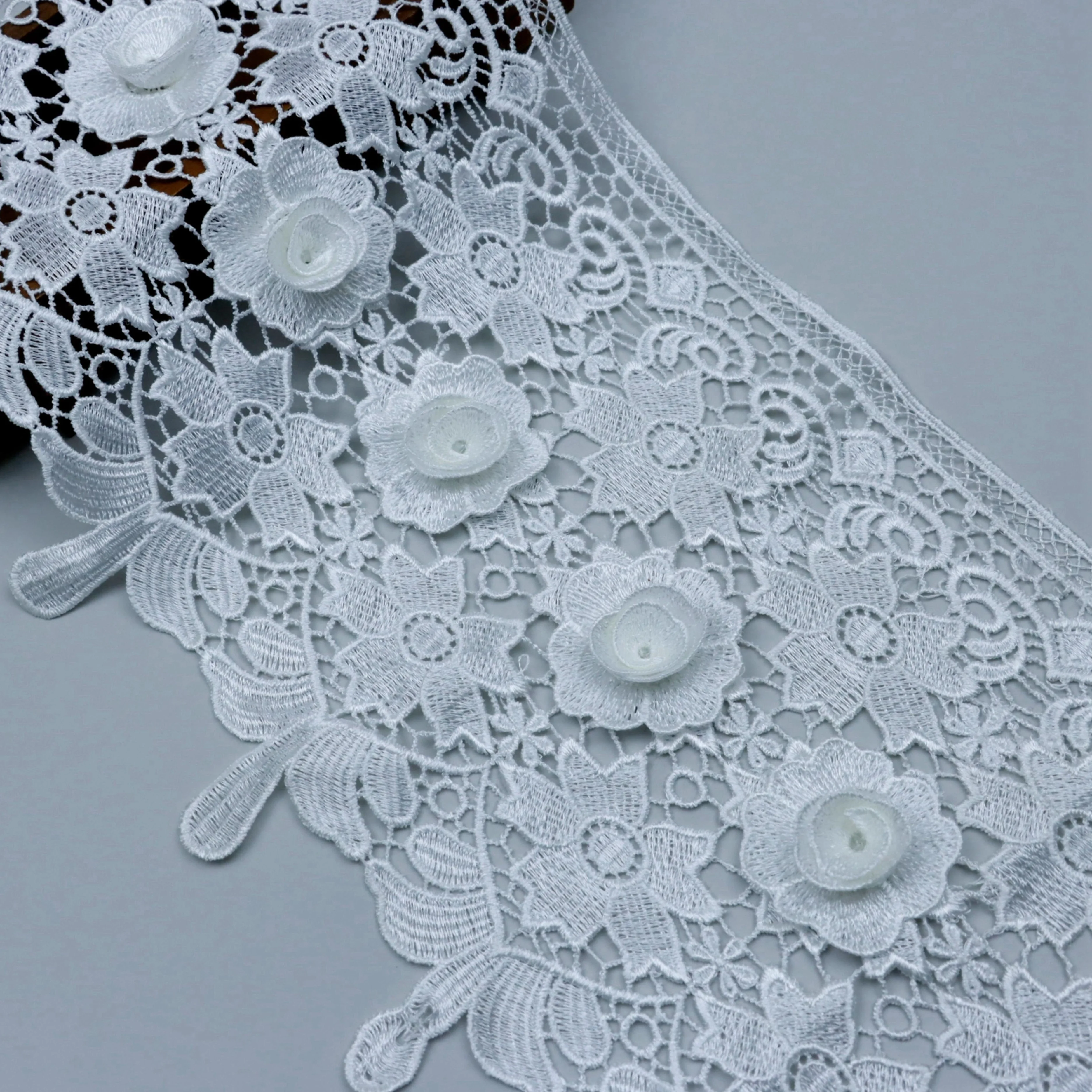 Ribete de encaje 22.5 cm wholesale OEM width 3d embroidery flower guipure lace trim custom handwork beads tube embroidery trim