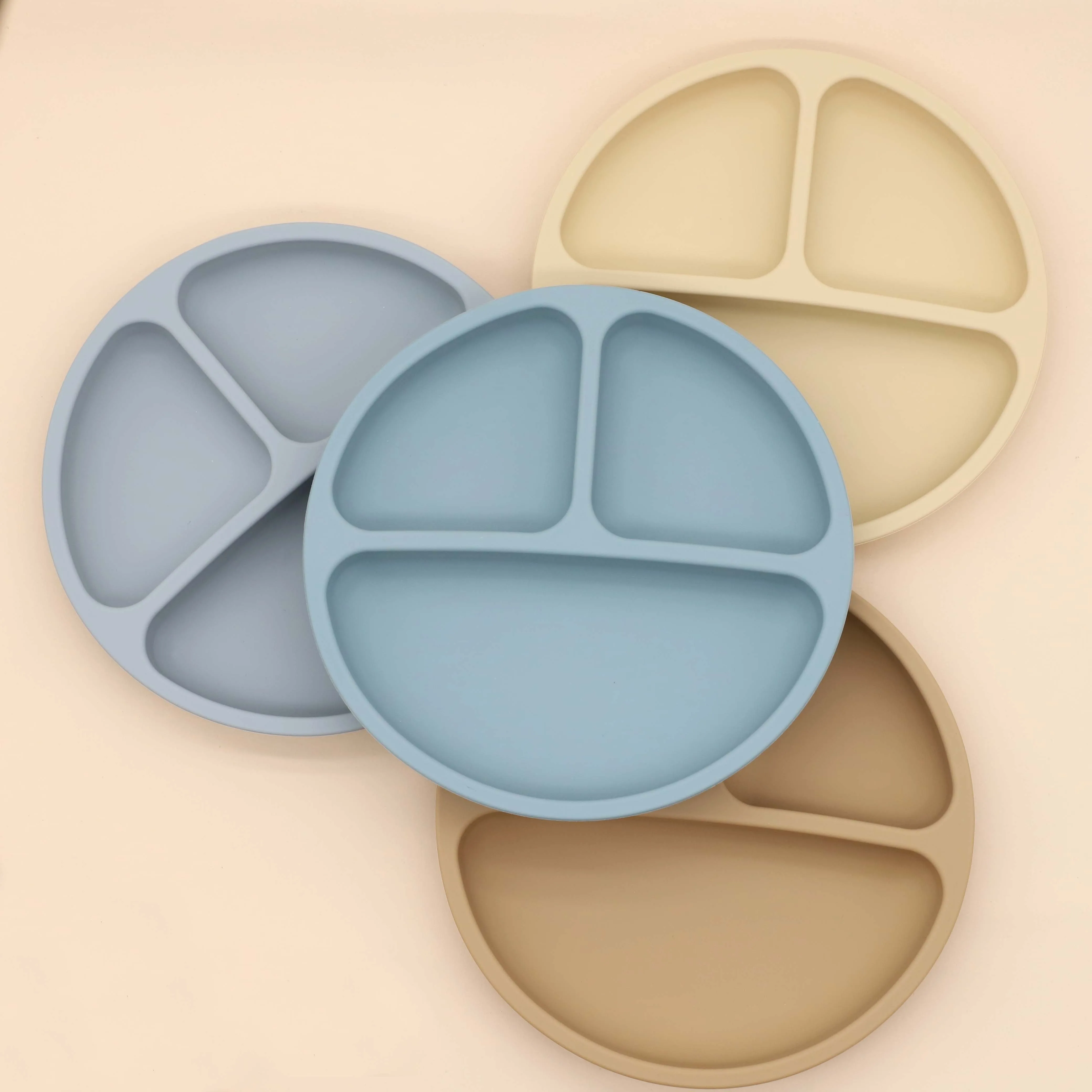 Silicone baby feeding set silicone baby round plate food catch printing bib suction bowl with spoon 6pcs tableware