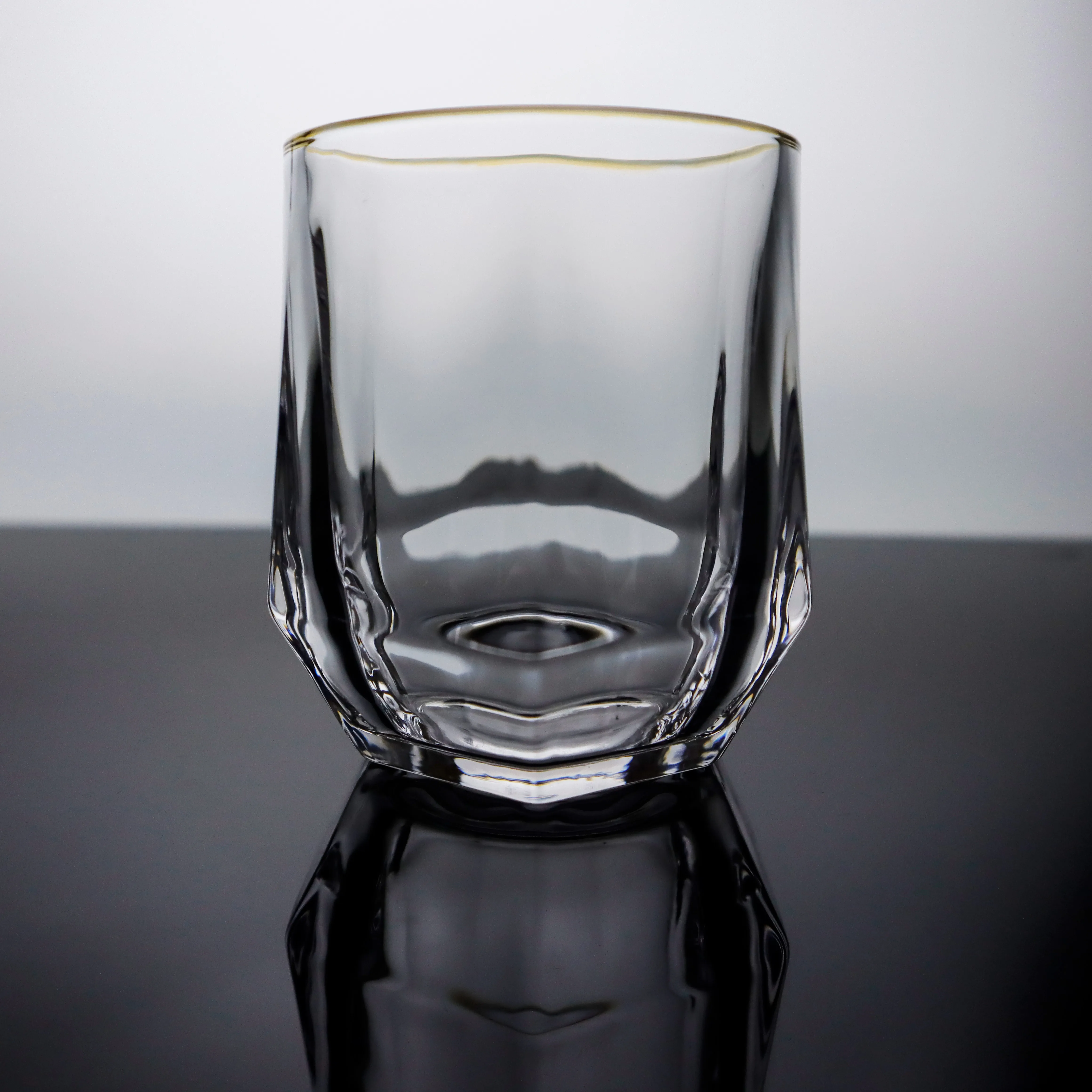 Hot Sell Customized Engraved Old Fashion Crystal Gold Rim Diamond Whiskey Glass