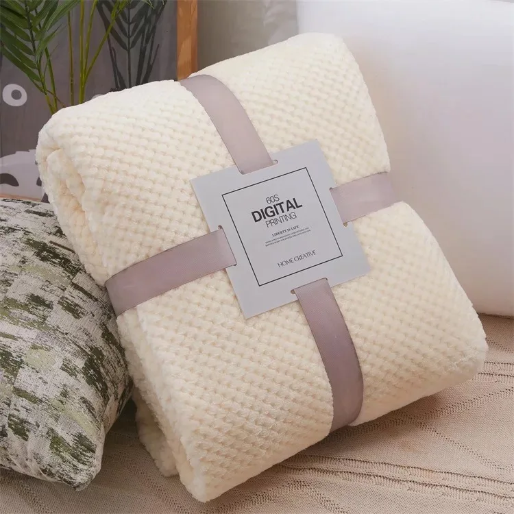 High Quality Super Soft Flannel Fleece Bed Warm Throw Blanket For Winter