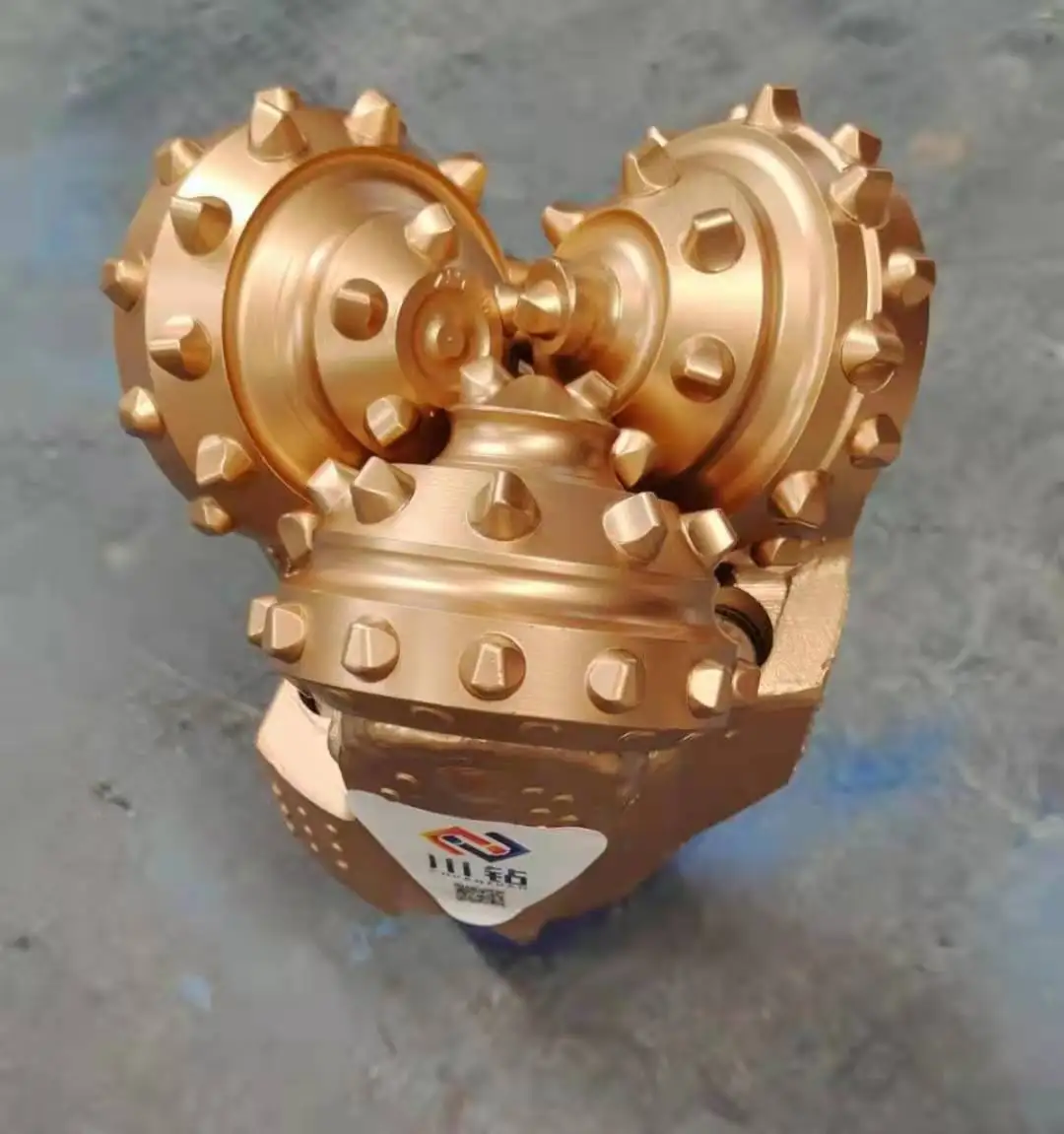 Трехшарошечное долото высокого качества, новый дизайн IADC537 7дюймов