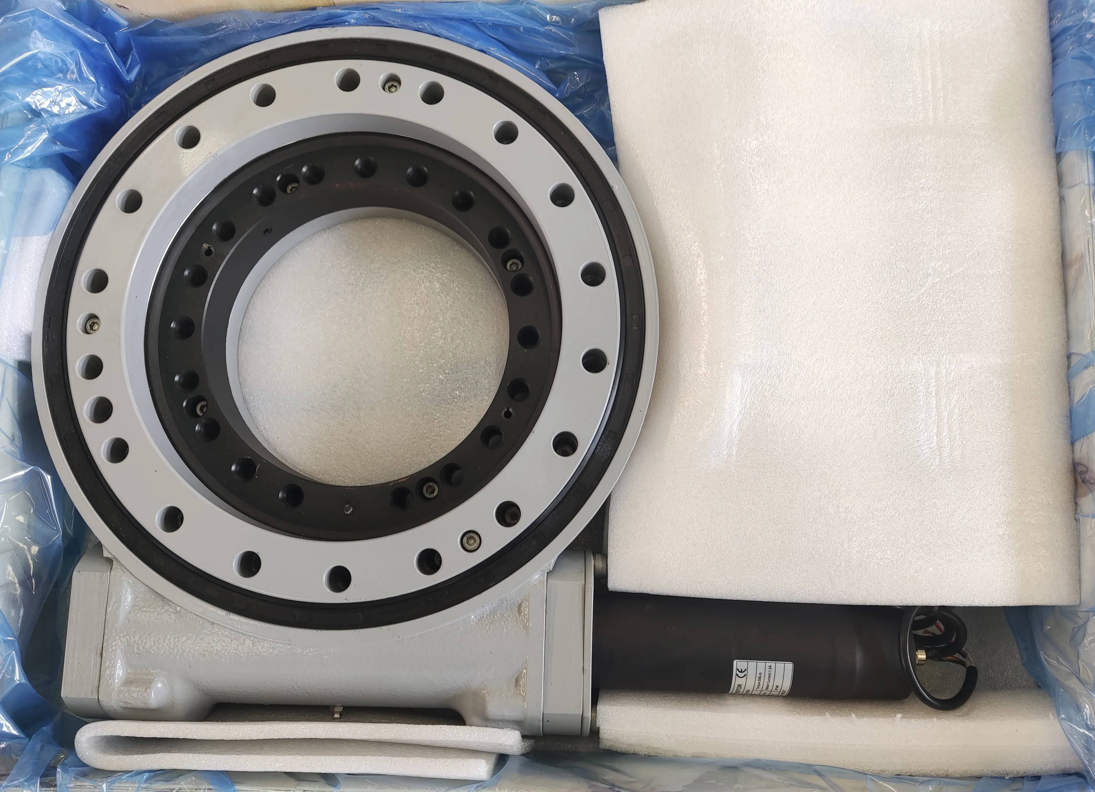 Luoyang Jw Single/dual Axis 9 Inch Slewing Drive Se14 Sde7 Sdd9 Electric Motor And Hydraulic Motor For Radar Antenna