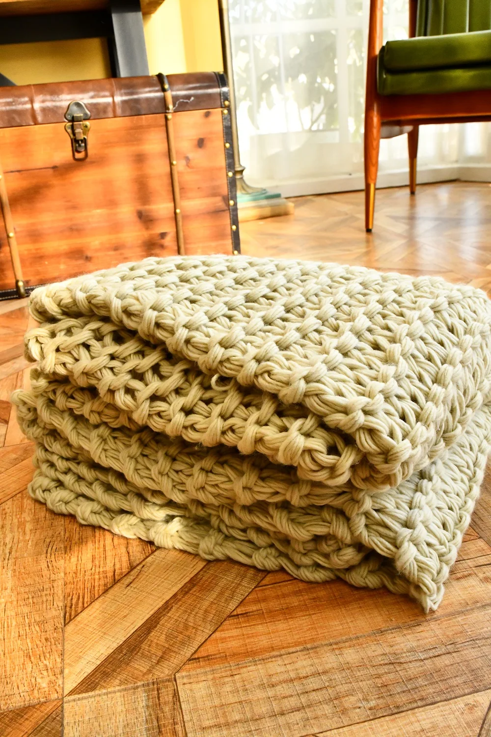 
Hot Sale Hand-woven 100% Acrylic chunky knit throw blanket 
