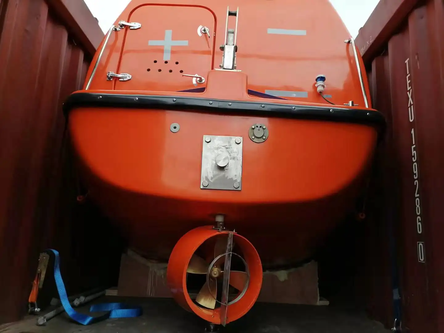 5M 25 persons F.R.P. totally enclosed life boat 5.9M free fall lifeboat 4.5M rescue boat with davit for good prices
