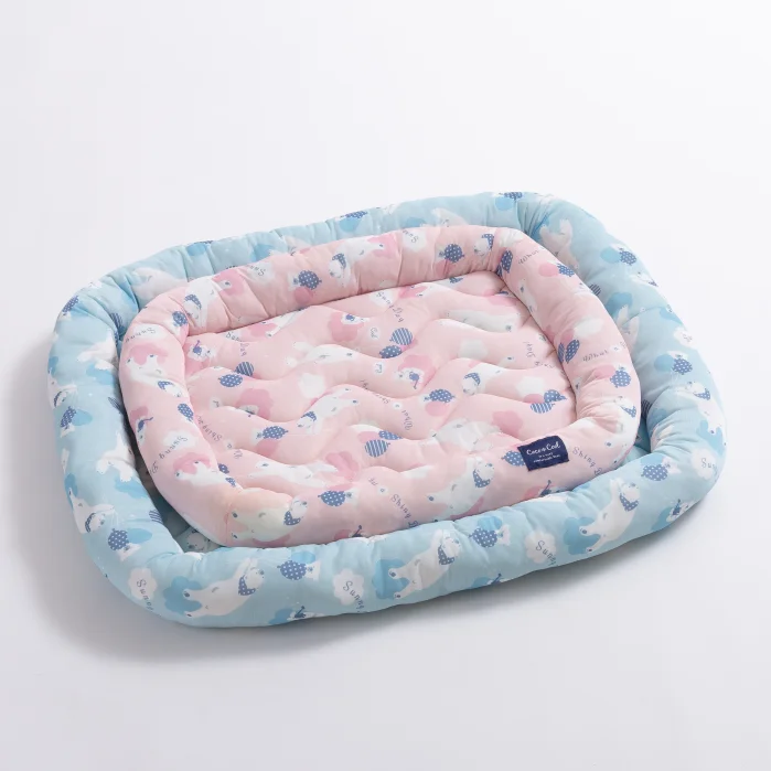 
2021 Wholesale cooling luxury pet accessories pet bed waterproof for summer antibiotics for dogs pet cooling mat 