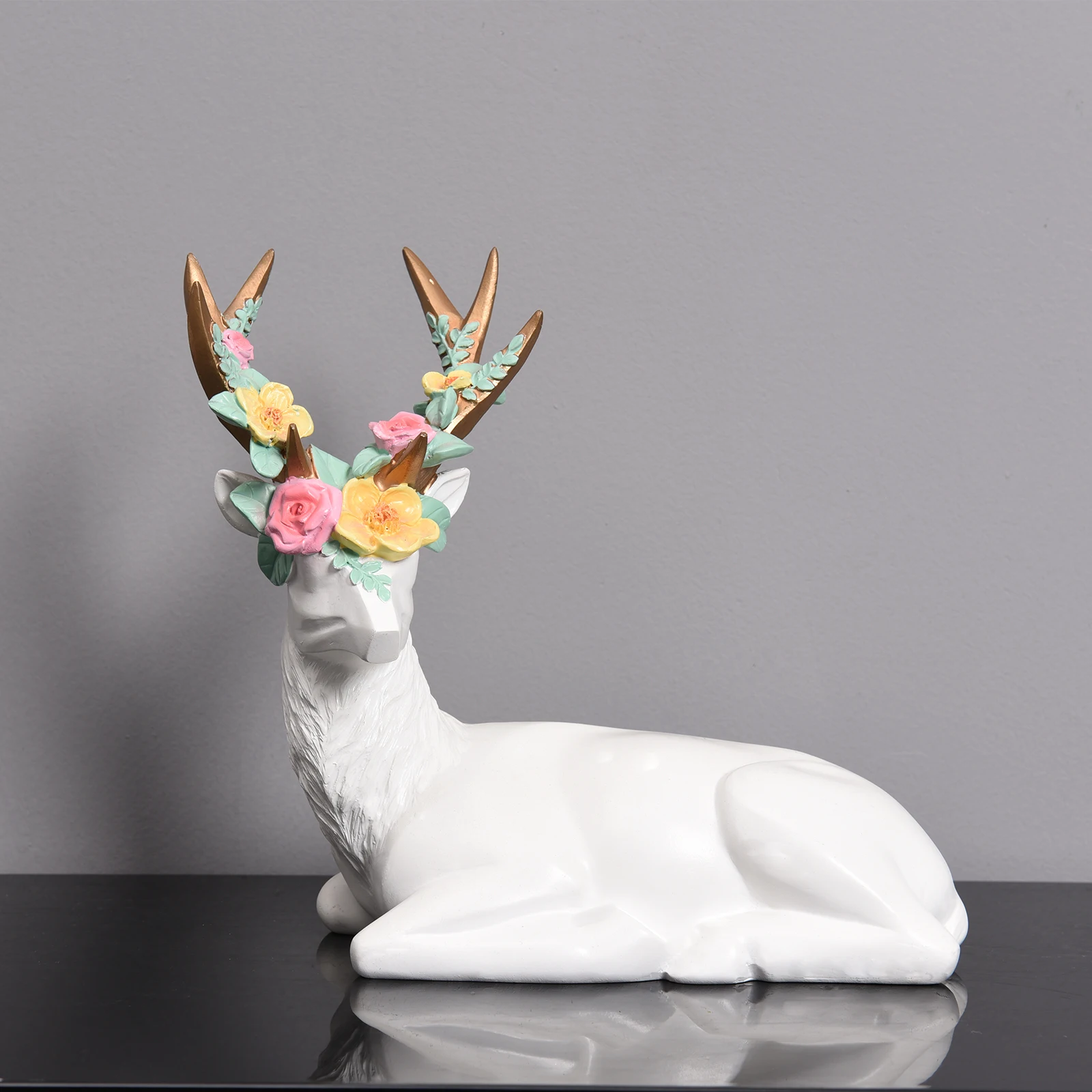 Creative living room TV cabinet home decorations animal deer sculpture resin crafts statue elk ornaments