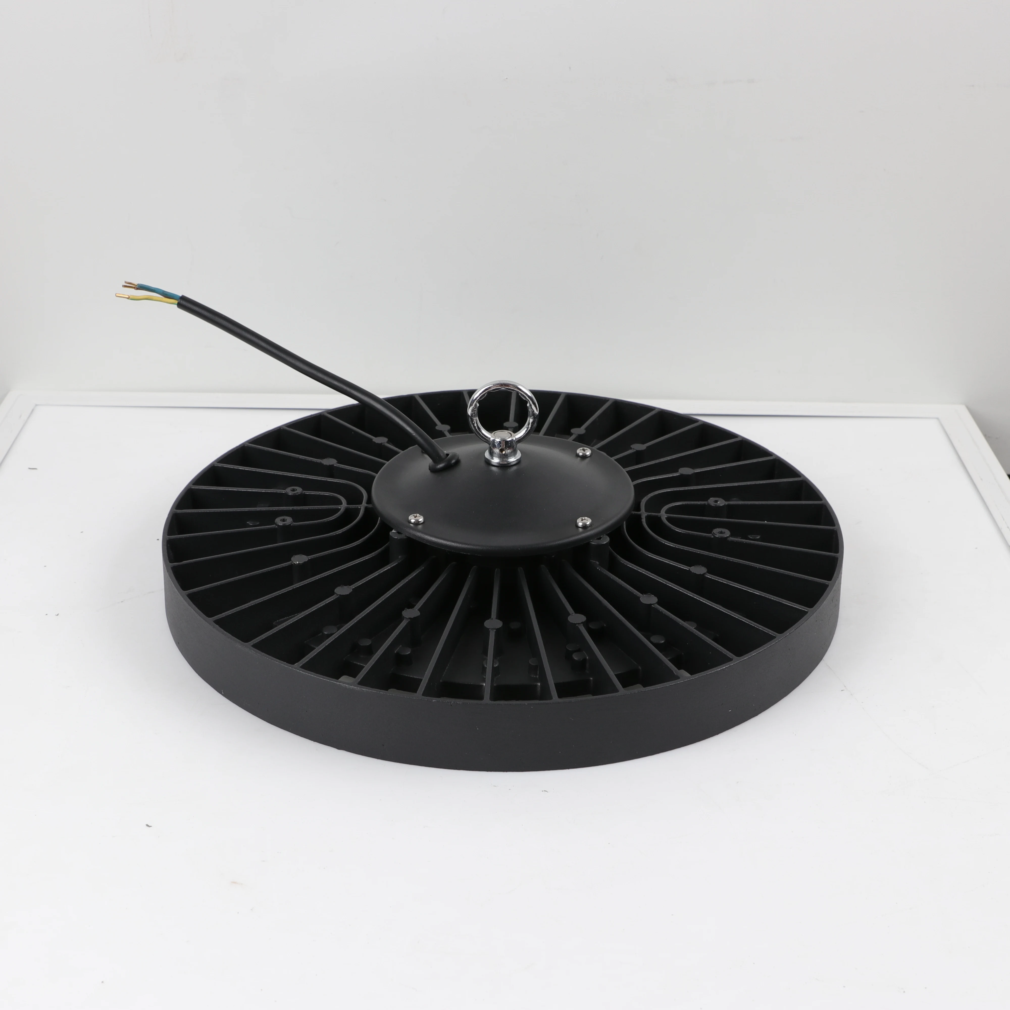 Super Bright UFO LED High Bay Lights 200W Waterproof Commercial Industrial Lighting  Warehouse DOB AC100-265V LED Garage Lamp