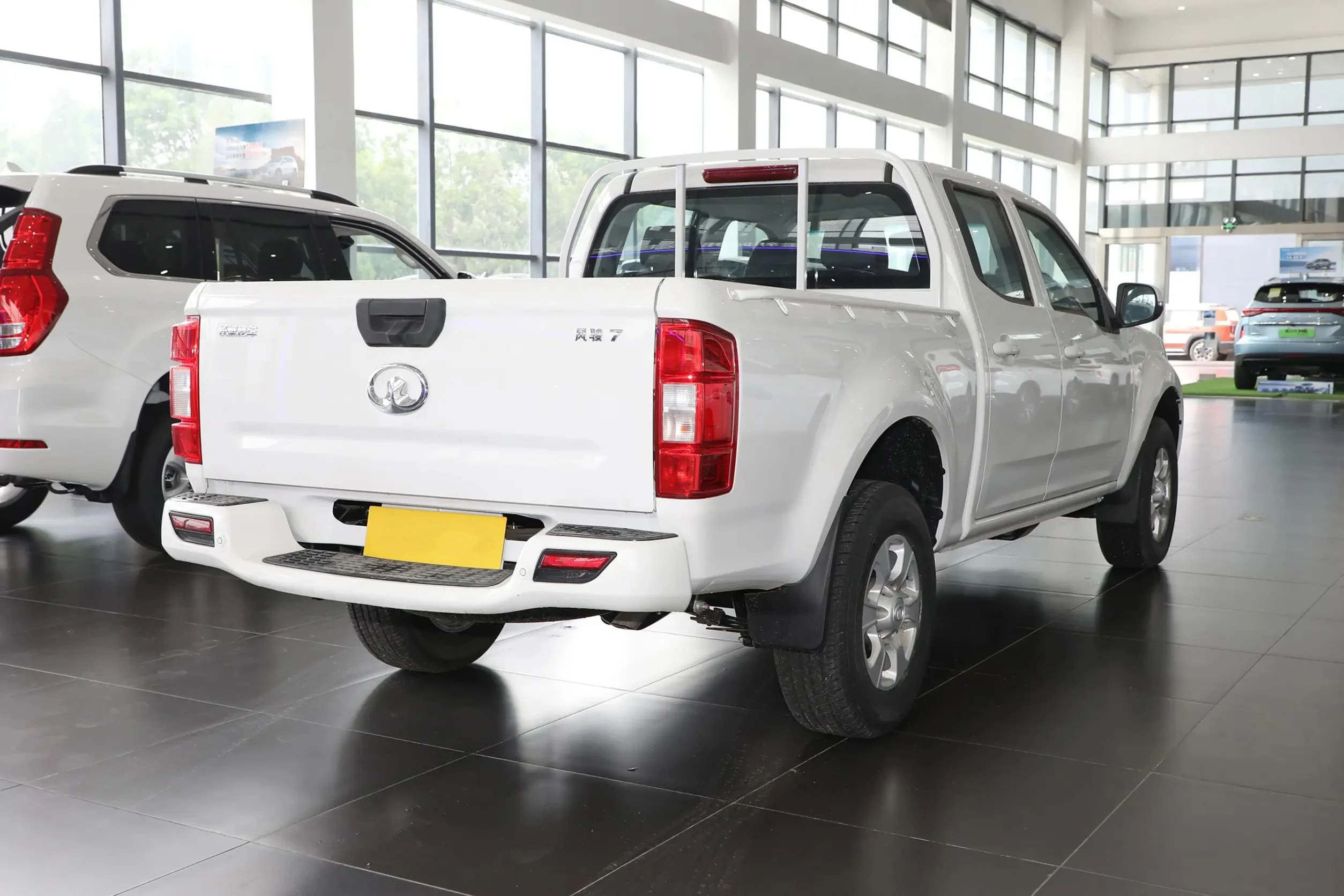 Лучшая цена пикап дизельный 4x4 большой настенный Wingle7 4WD 6-Скоростной ручной 139 л.с. 102 кВт GWM в наличии