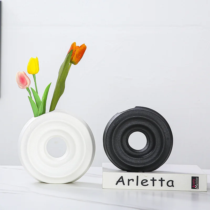 Creative Ceramic Flower Vase: White Matte Finish, High-End Minimalist Home Decor for Dried Flowers