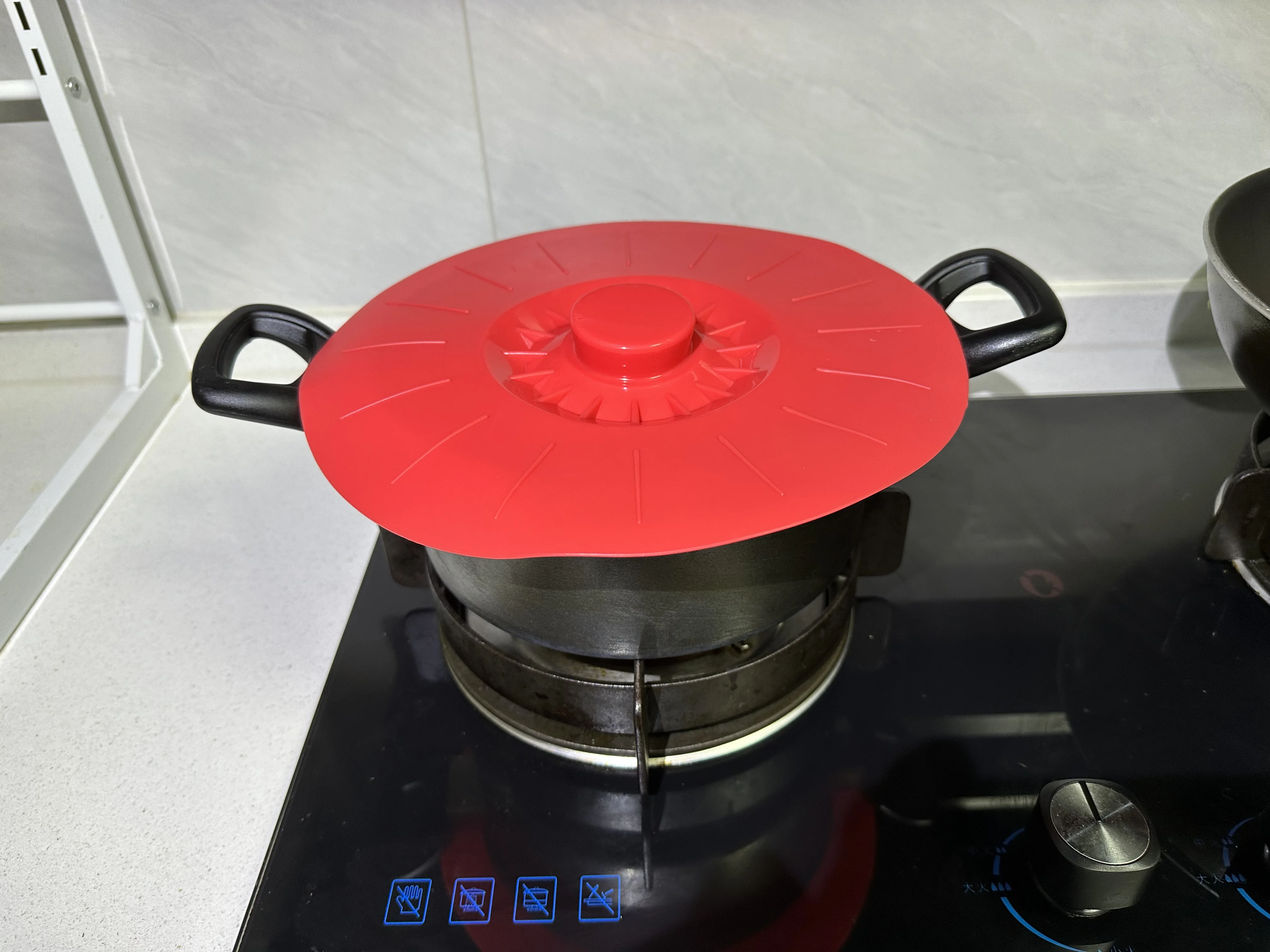 Hot Sale Factory Direct Stocked 12' Size Pot Cover Glass Lid Pan Silicone Lids For Cooking