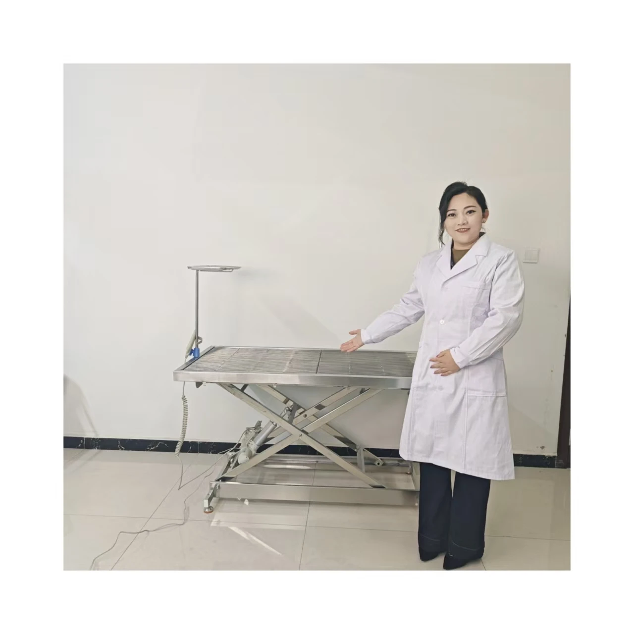 Electric Lifting Table Clinic Equipment Vet Surgical Table Surgical Table Stainless Steel  Veterinary Electrical Operation
