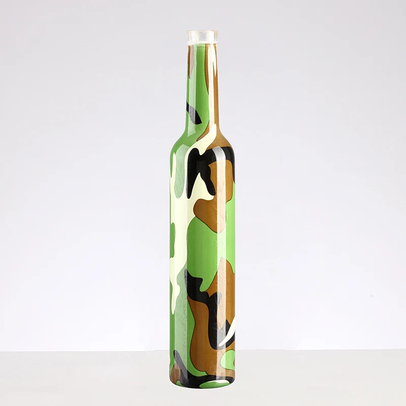 Spray labeling screw cap high quality wholesale 700ml 750ml classic vodka bottle tall flint glass bottle