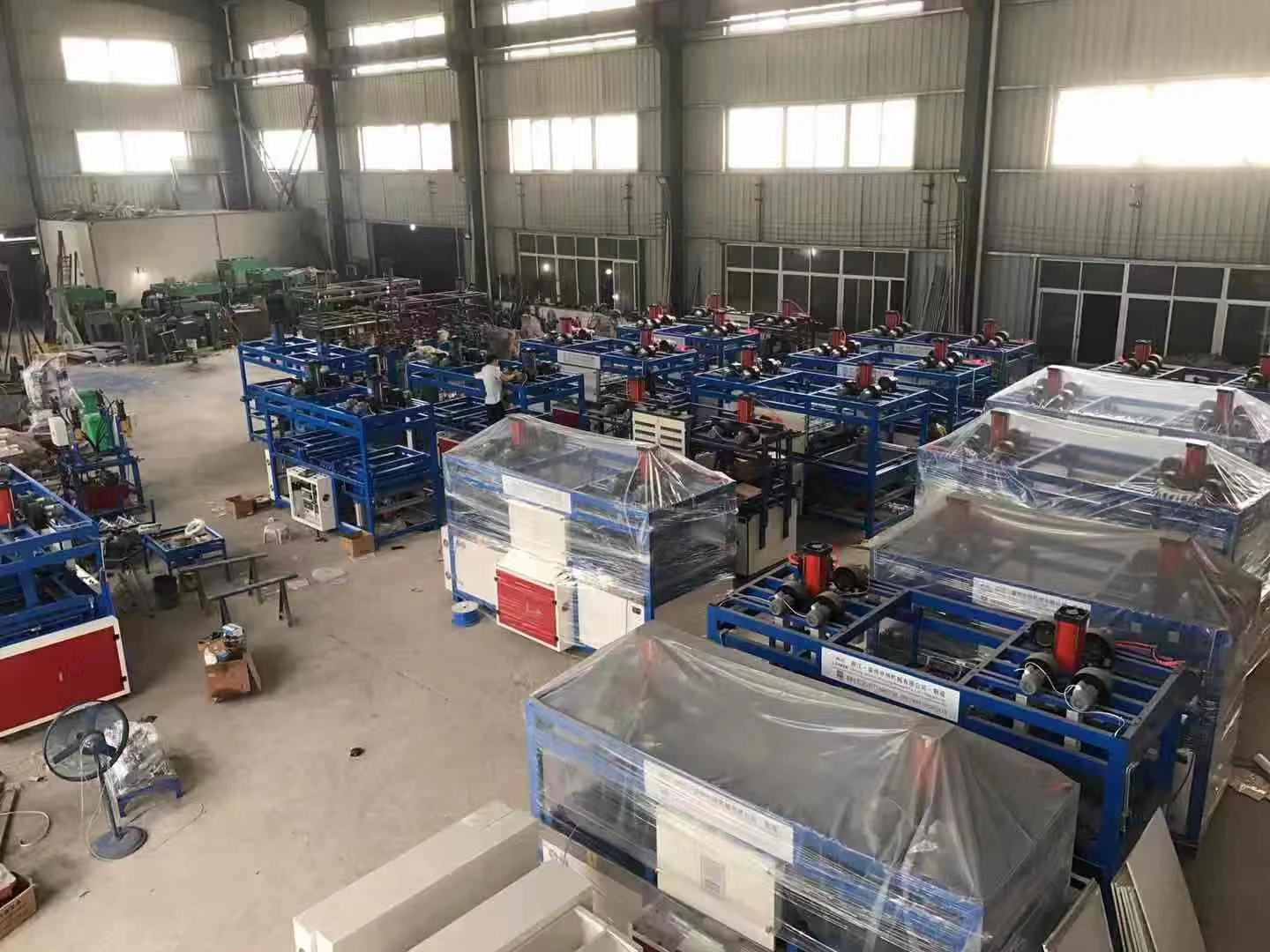 YESHINE Quality ABS PC Luggage vacuum forming machine for children suitcase