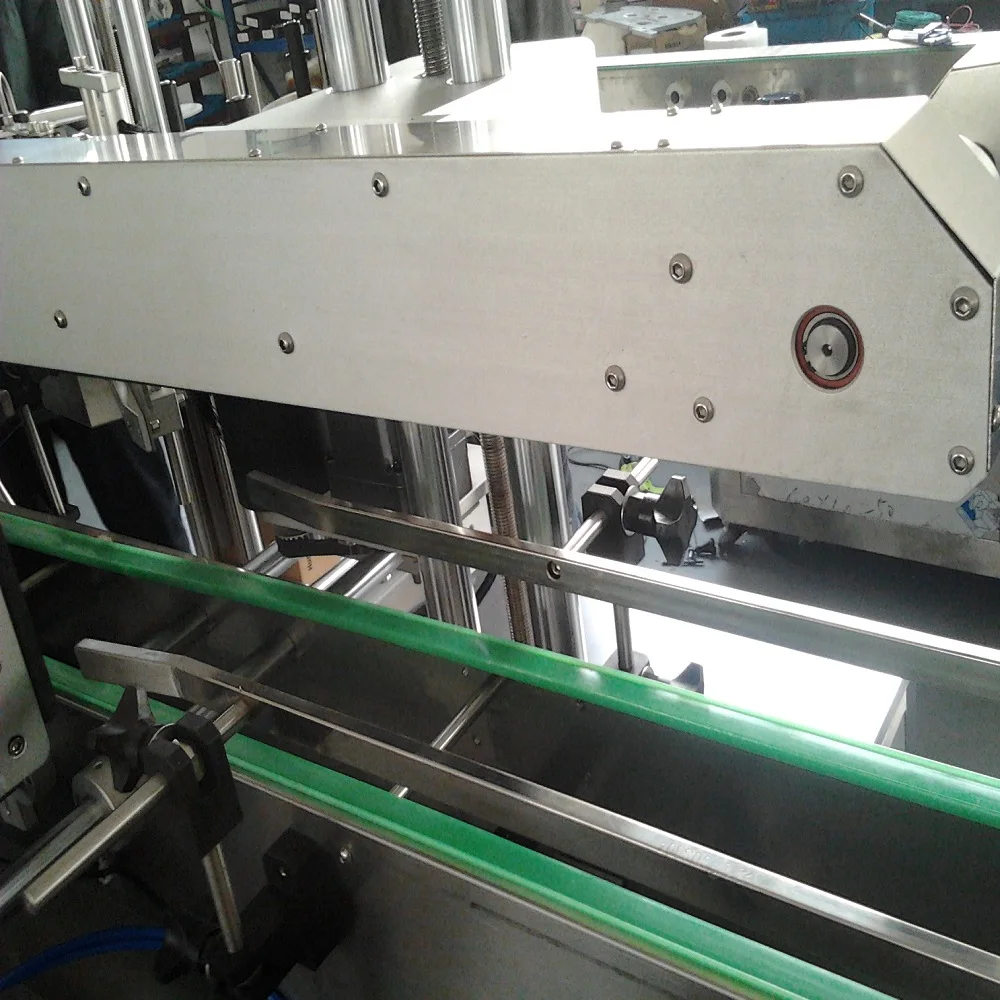 YM610 Automatic one side single side barrel bucket labeler flat surface bottle labeling machine