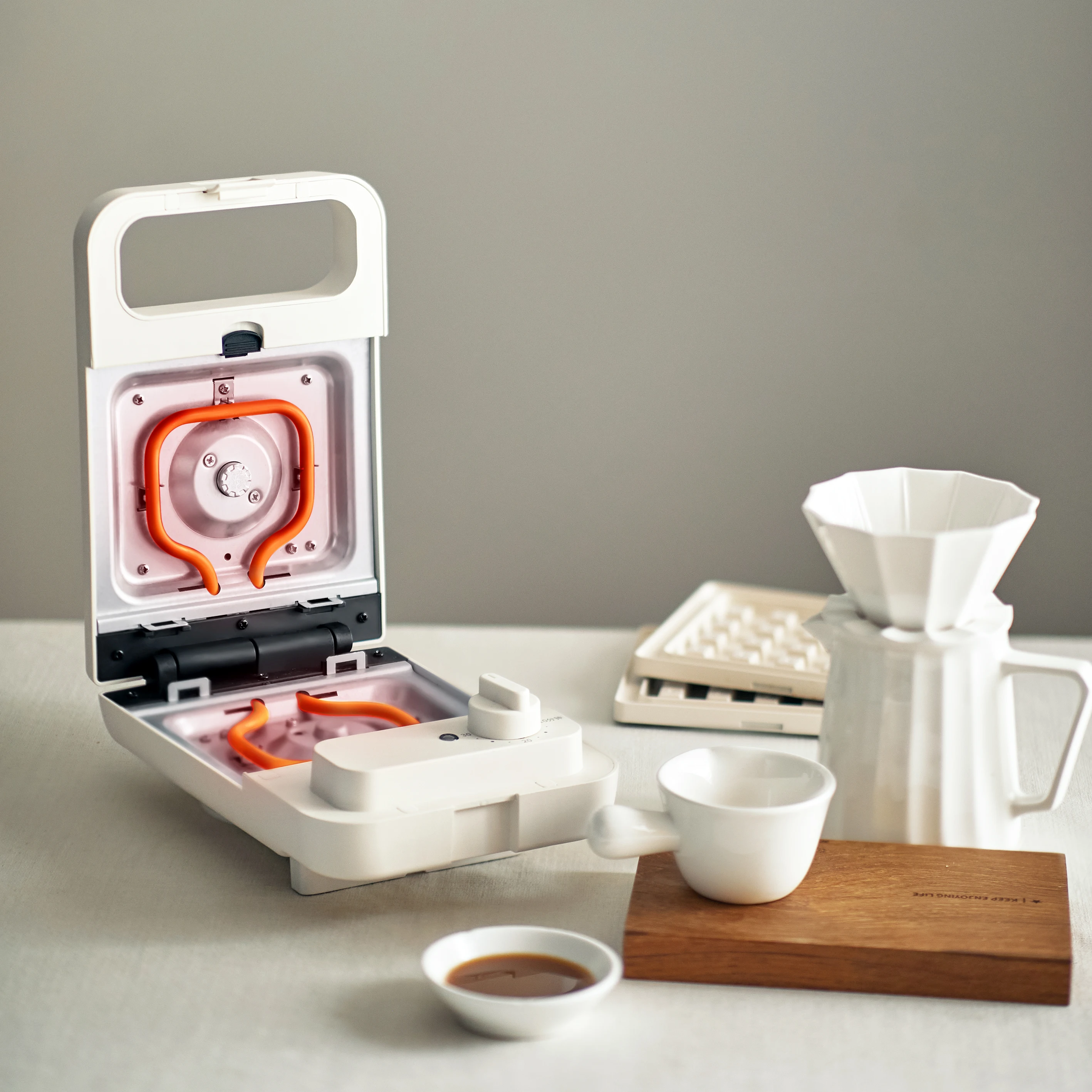 New Design 2 Slice Detachable Sandwich Maker Multi-functional Automatic Electric Bread Maker Waffle Maker