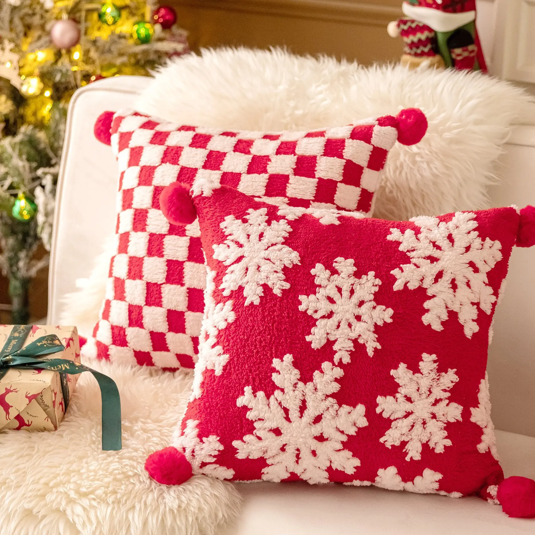 Christmas Plush Jacquard Fleece Throw Cushion Cover With Pompoms Machine Washable Decorative Pillow Case For Home Hotel Party