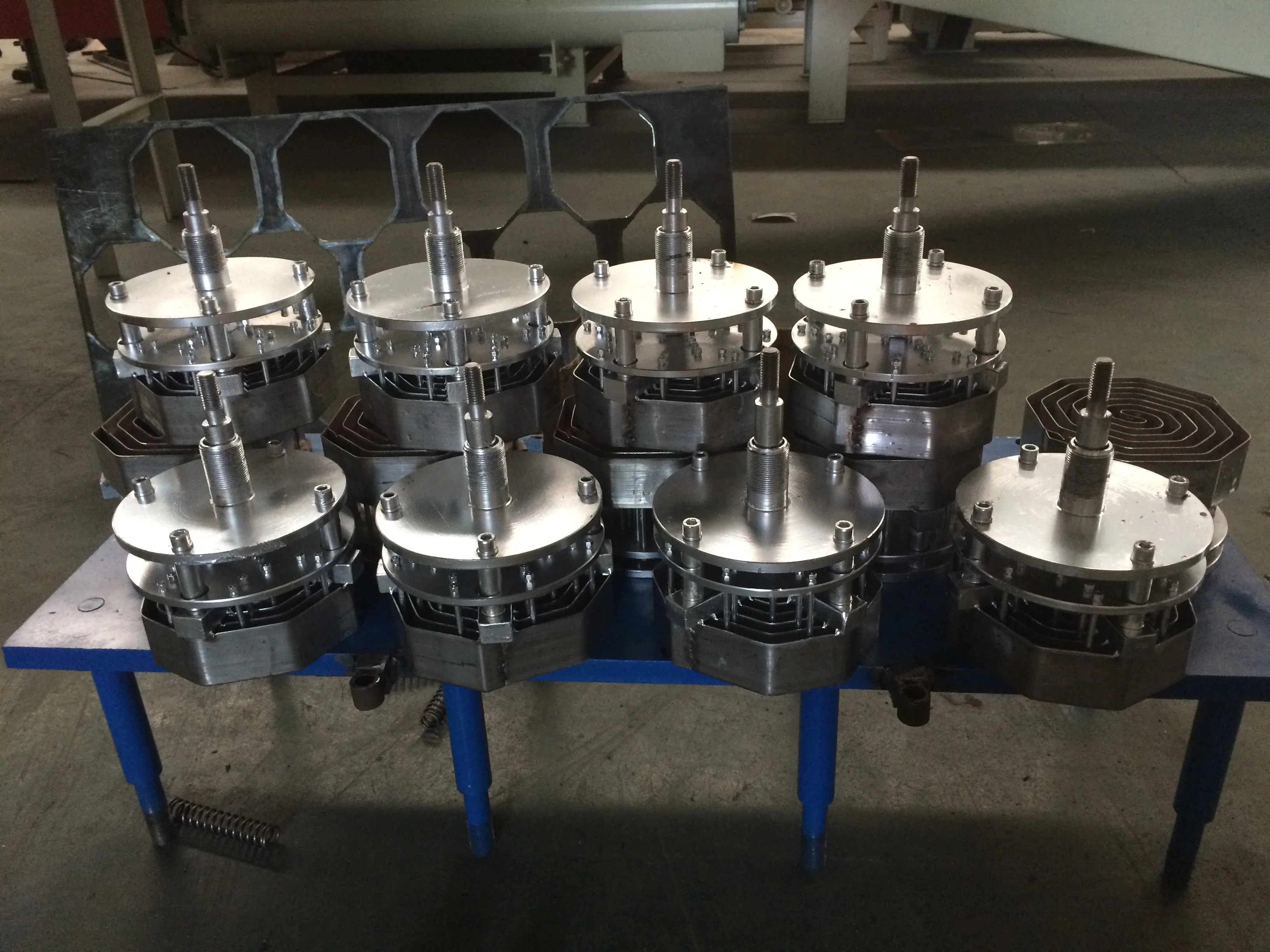 Automatic mosquito coil stamping machine/mosquito incense coil machine/mosquito repellent stamping machine