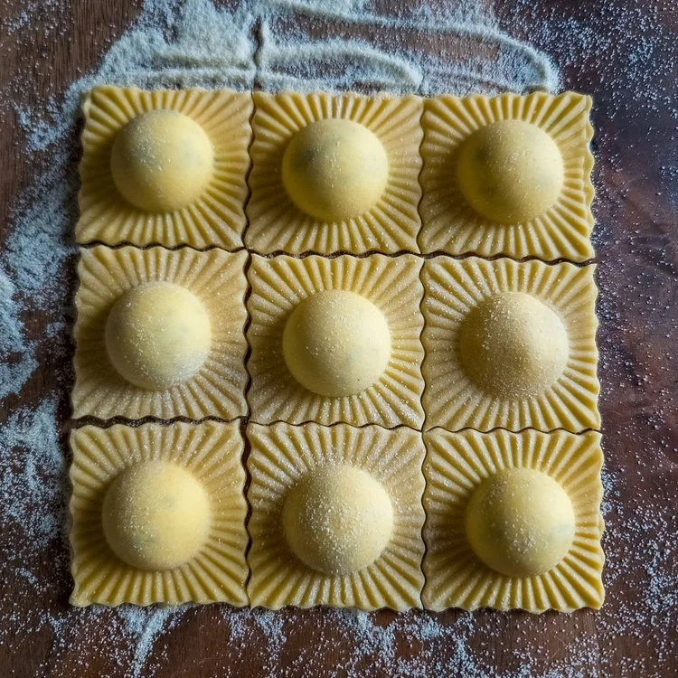 ravioli press mould Sunburst mini Ravioli Mold machine sunburst pattern ravioli dumpling mold