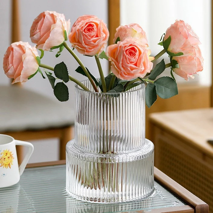 New Arrival Nordic Style Glass Vase High Quality Vintage Flower Decoration Table Vase for Home Decoration
