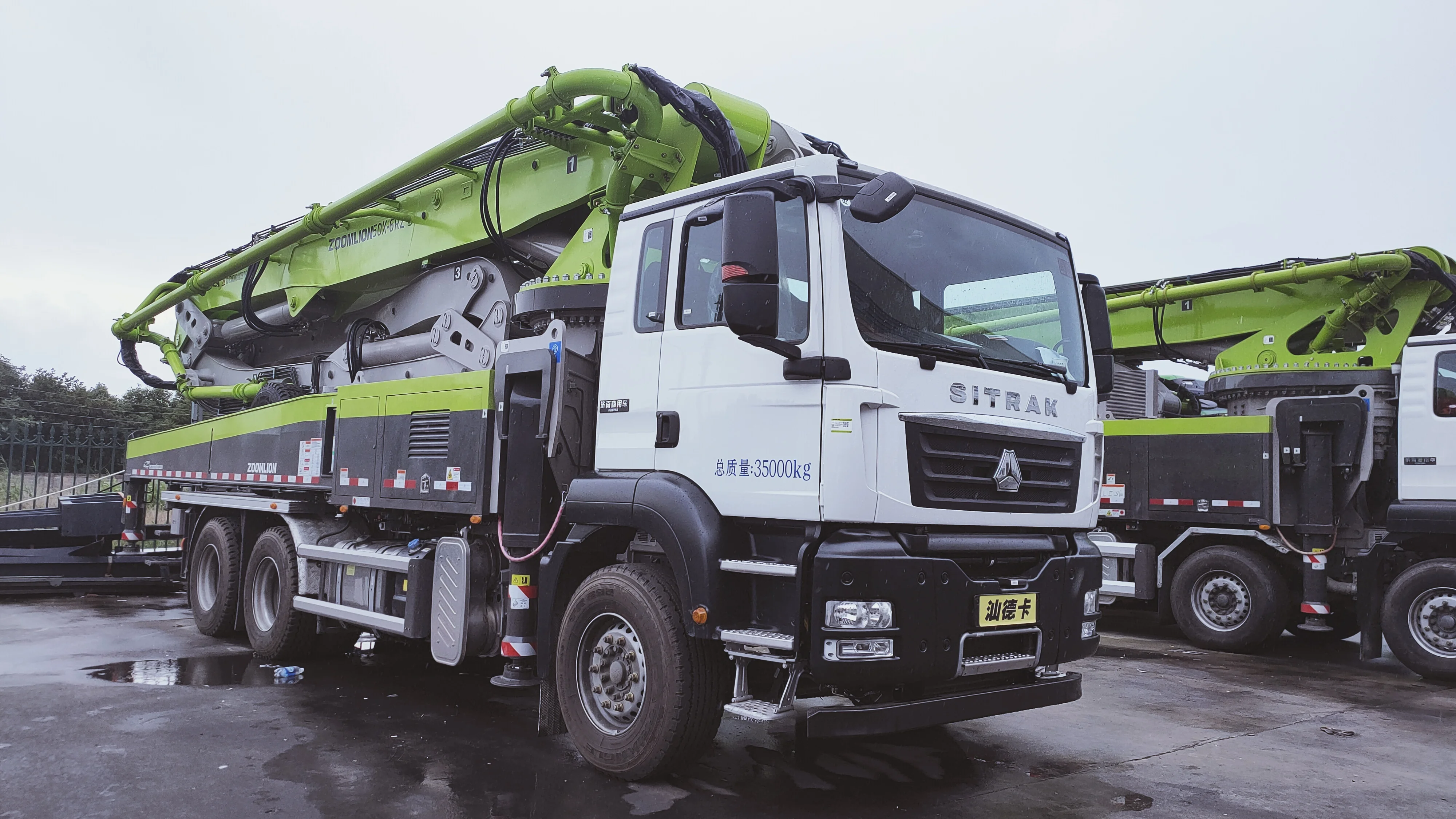 ZOOMLION 43M бетононасос 43X-5RZ с шасси Sitrak