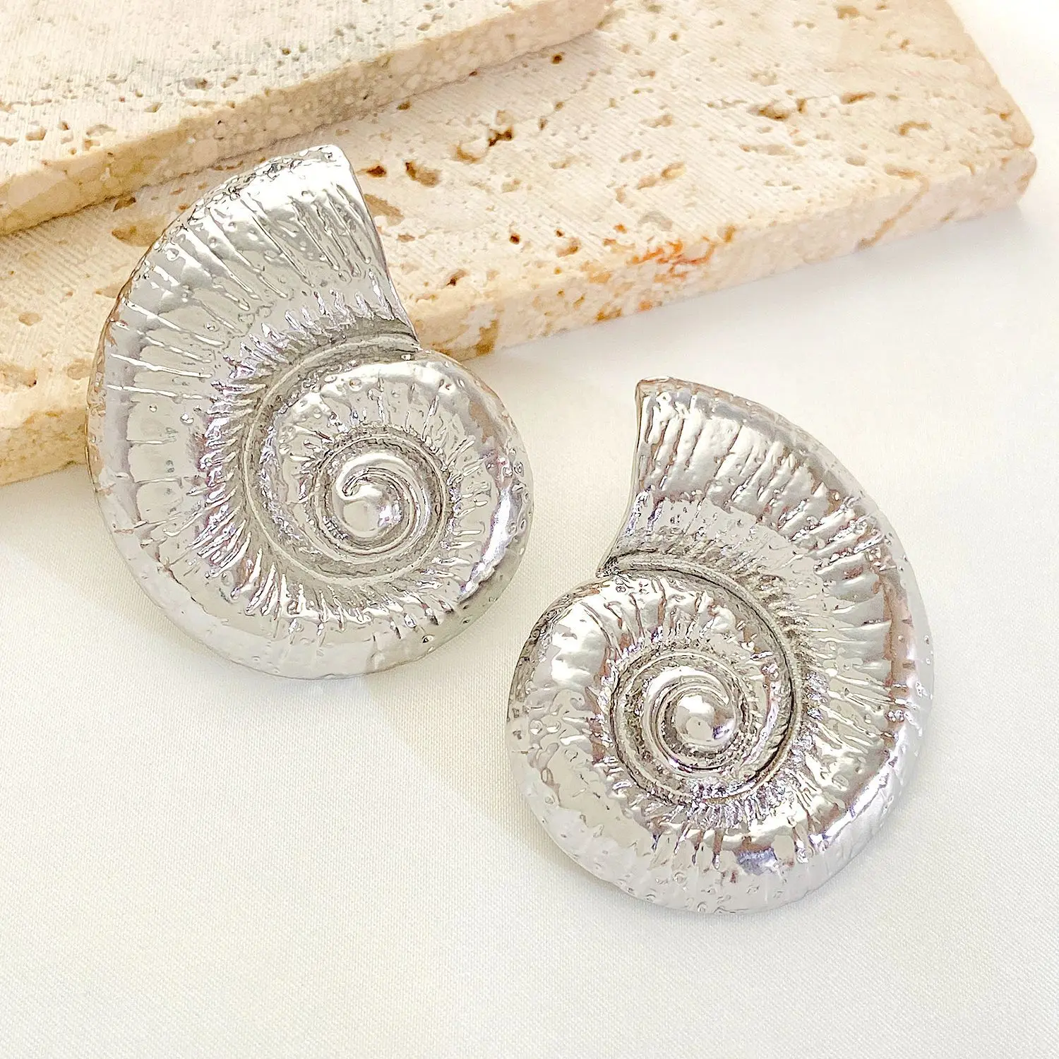 2024 Beach Jewelry Marine Animal Whelk Stud Earrings Statement Whelk Shape Earrings For Women Girl