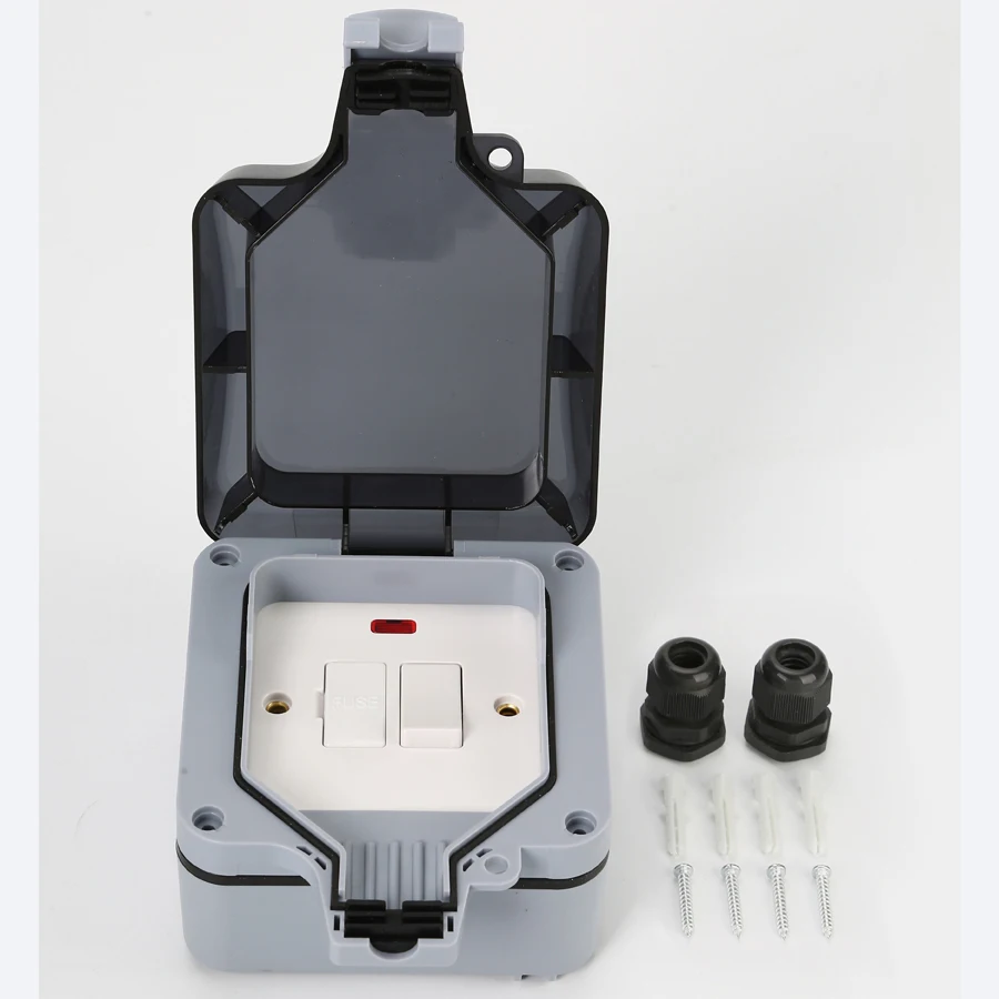 IP66 waterproof FUSE electric switch outdoor enclosure PC material easy installation and high quality from the specific factory