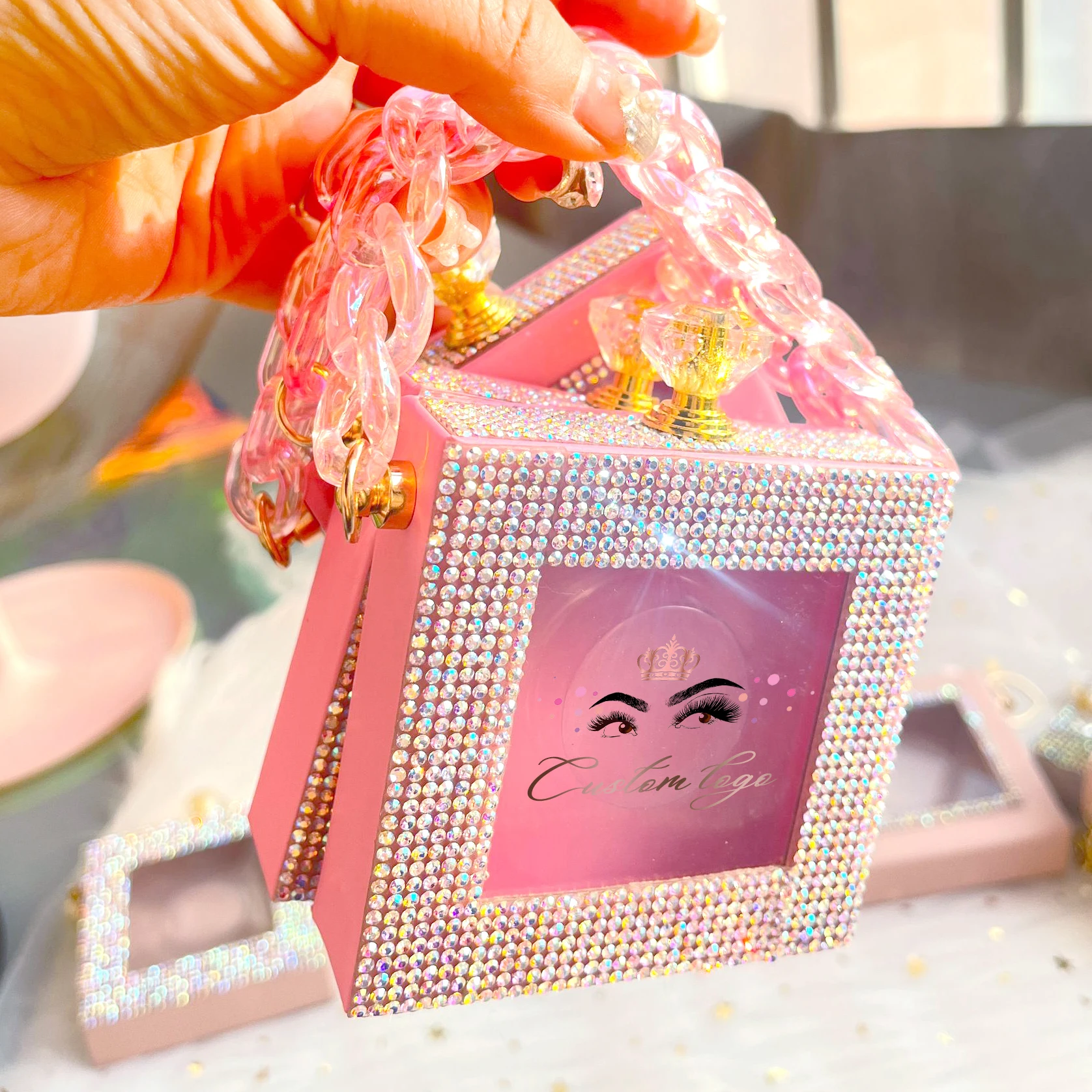 Wholesale eyelash packaging With chain OEM logo 10-14mm mink eye lash window lashpackaging box