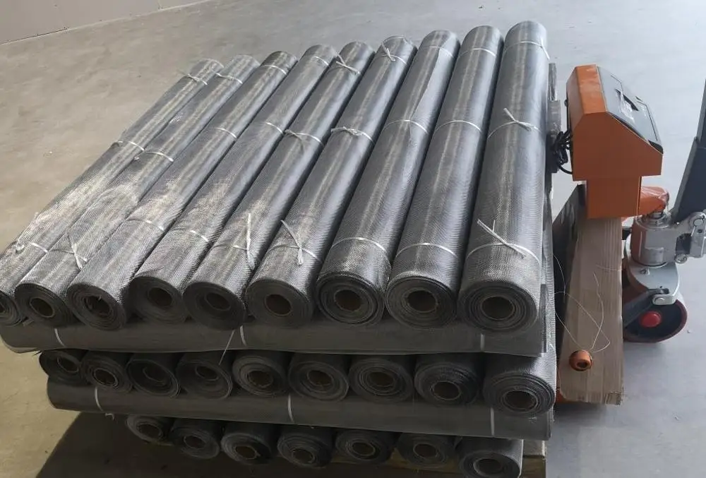 14x14 16x18 14x18 mesh black coated aluminum window wire mesh screening